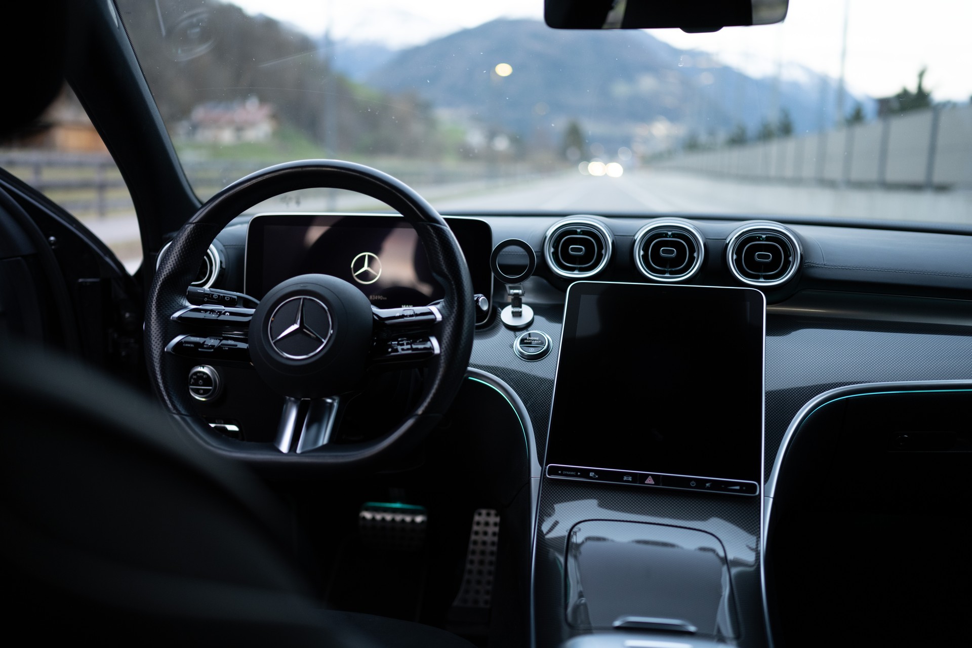 MERCEDES-BENZ C 220 d T AMG Line*AHK*8 Fach*Leasing*Laser-image-10