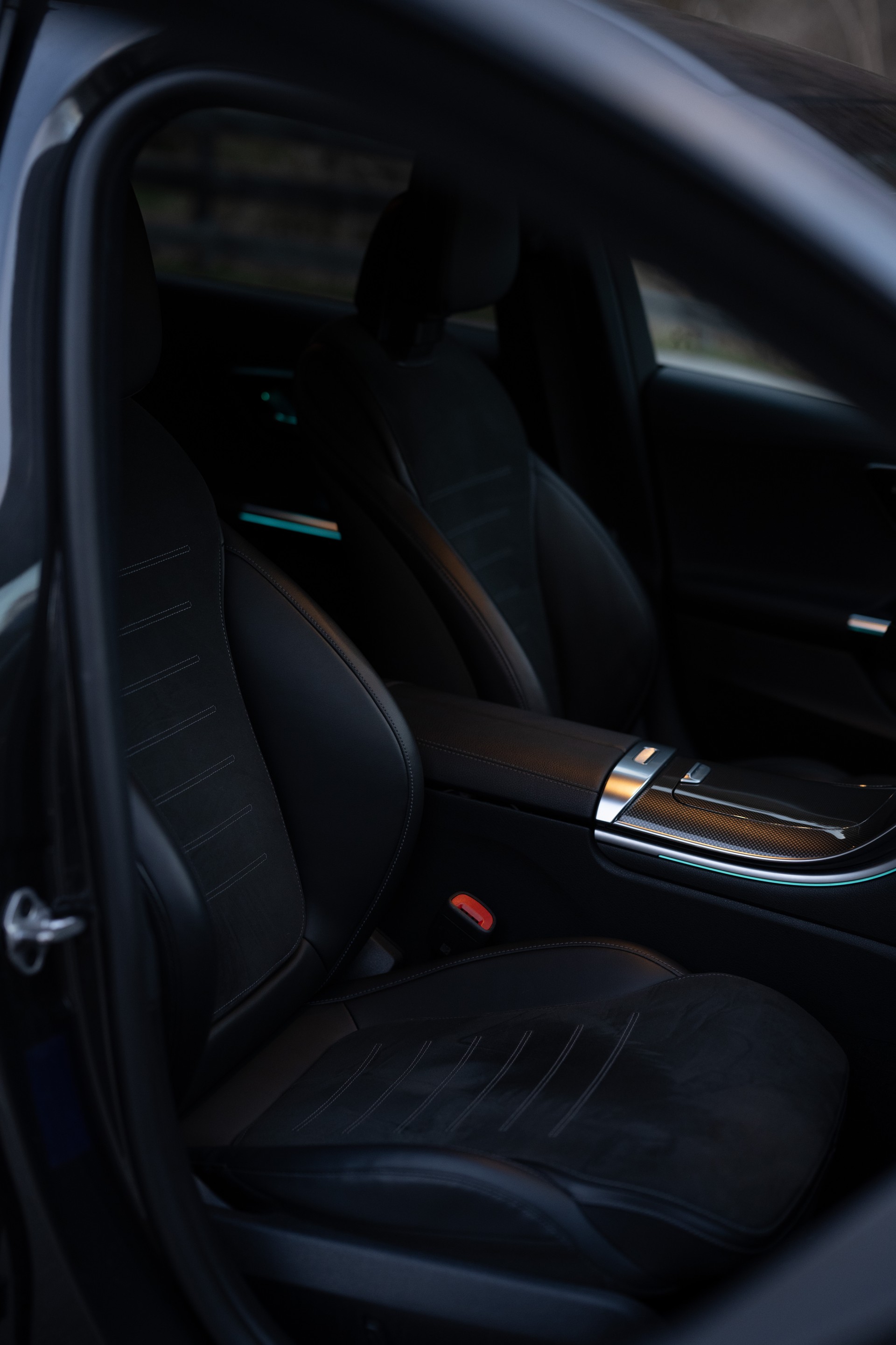 MERCEDES-BENZ C 220 d T AMG Line*AHK*8 Fach*Leasing*Laser-image-12