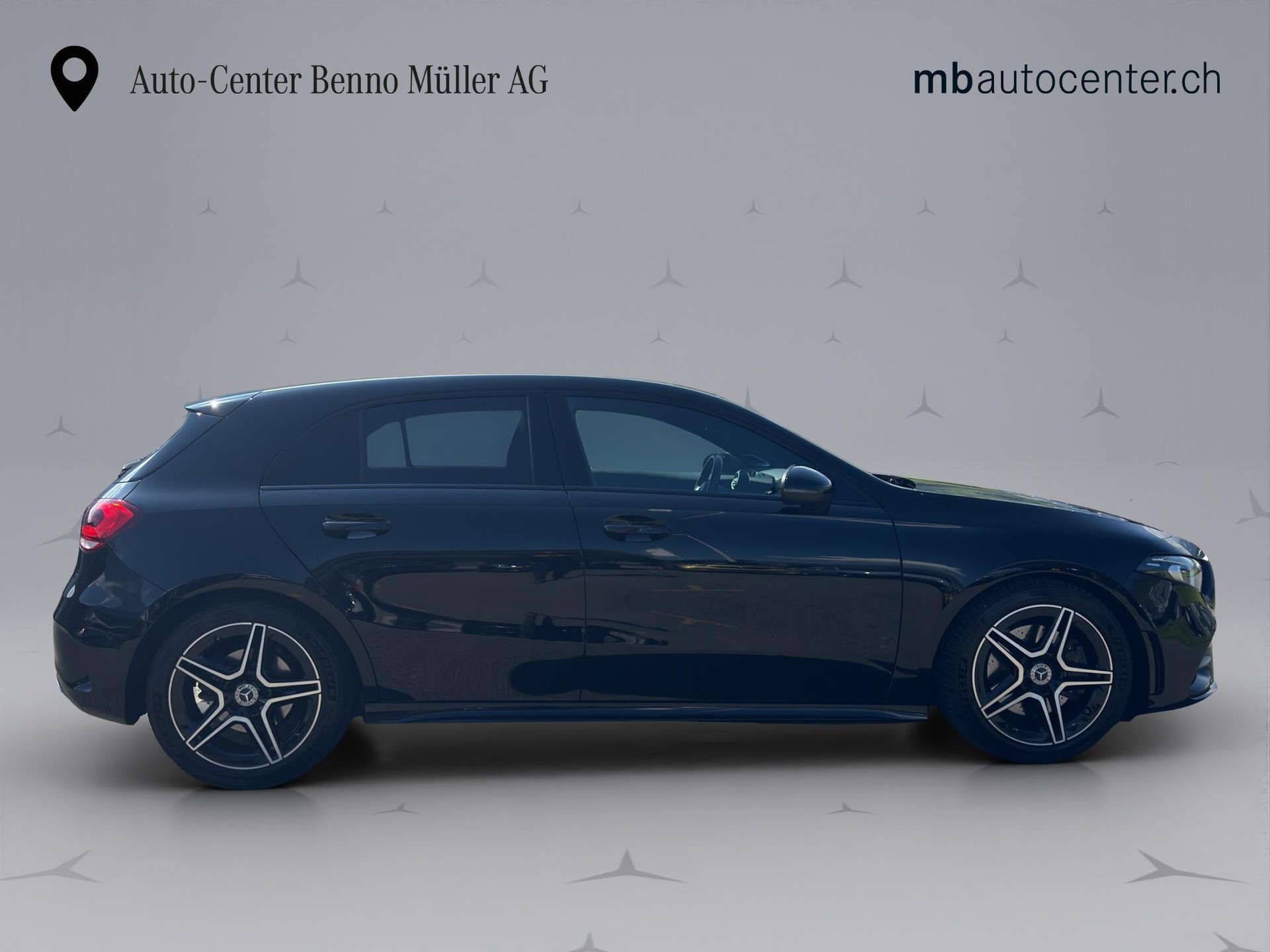 MERCEDES-BENZ A 220 AMG Line 4m-image-5