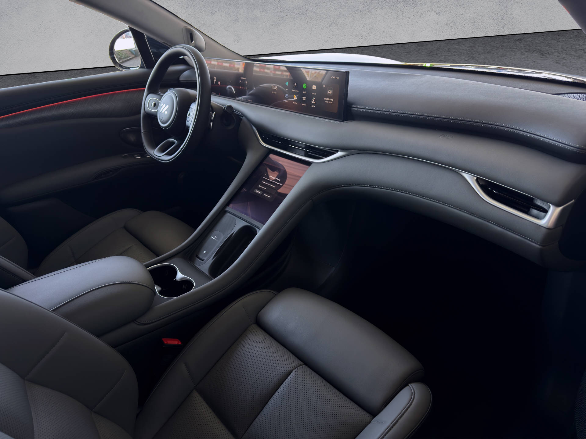 MG IM6 100 kWh Performance 20 4WD-image-12