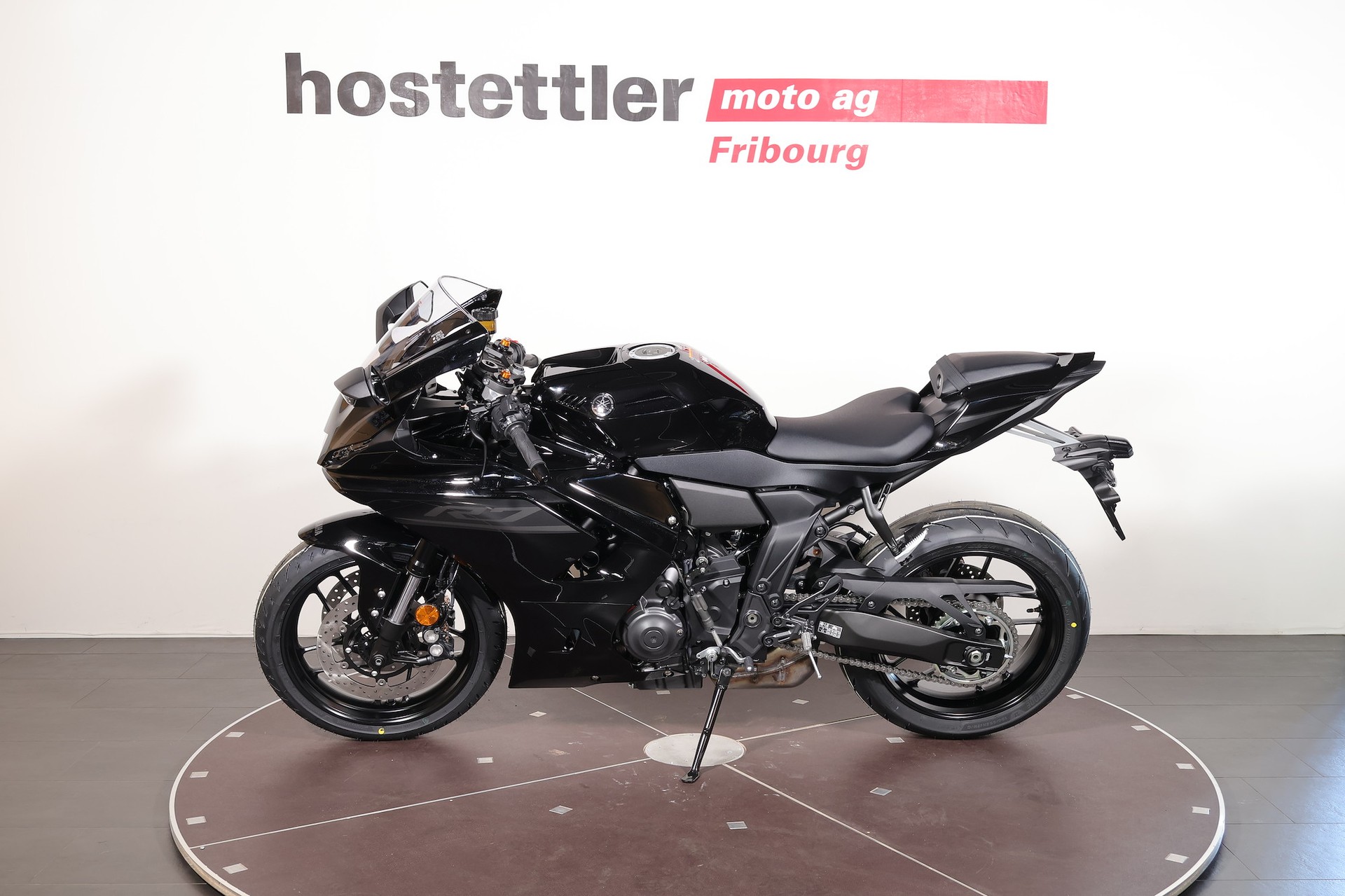 YAMAHA R7-image-4