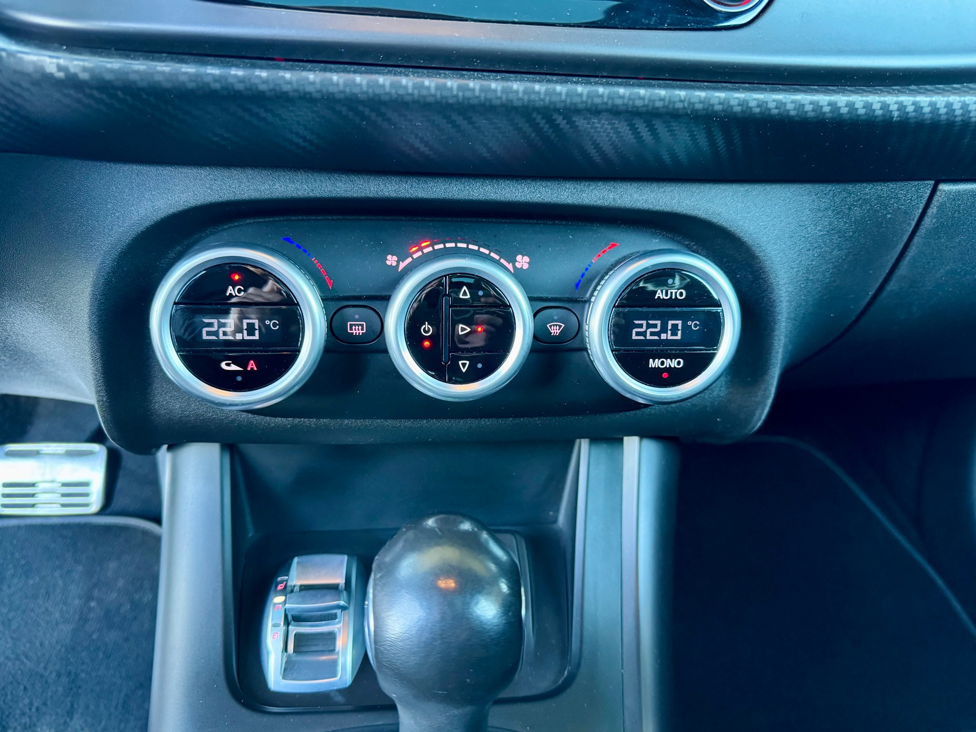 ALFA ROMEO Giulietta 1750 TBi Veloce TCT-image-9