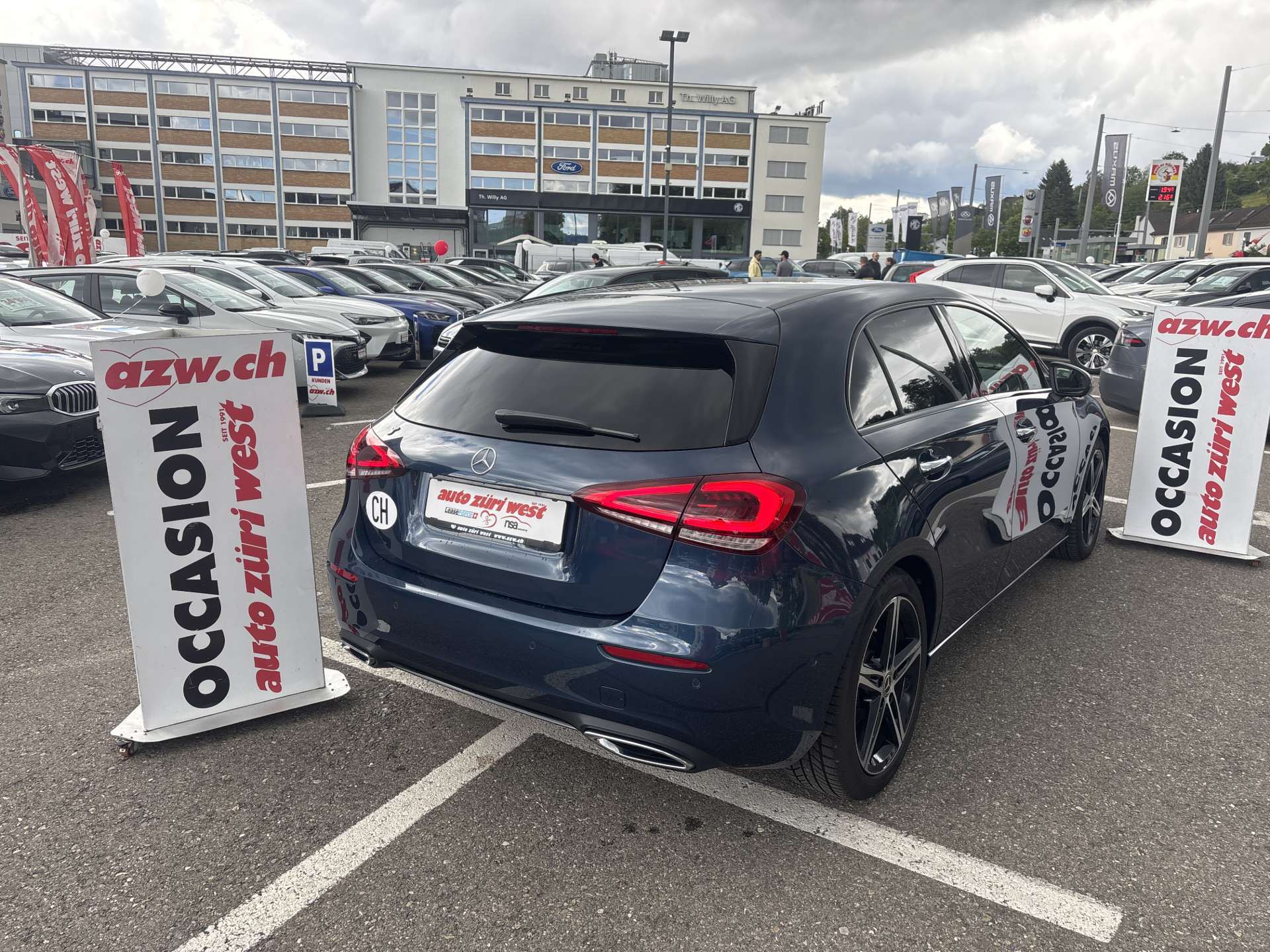 MERCEDES-BENZ A 180 Progressive Edition DCT-Automat-image-2