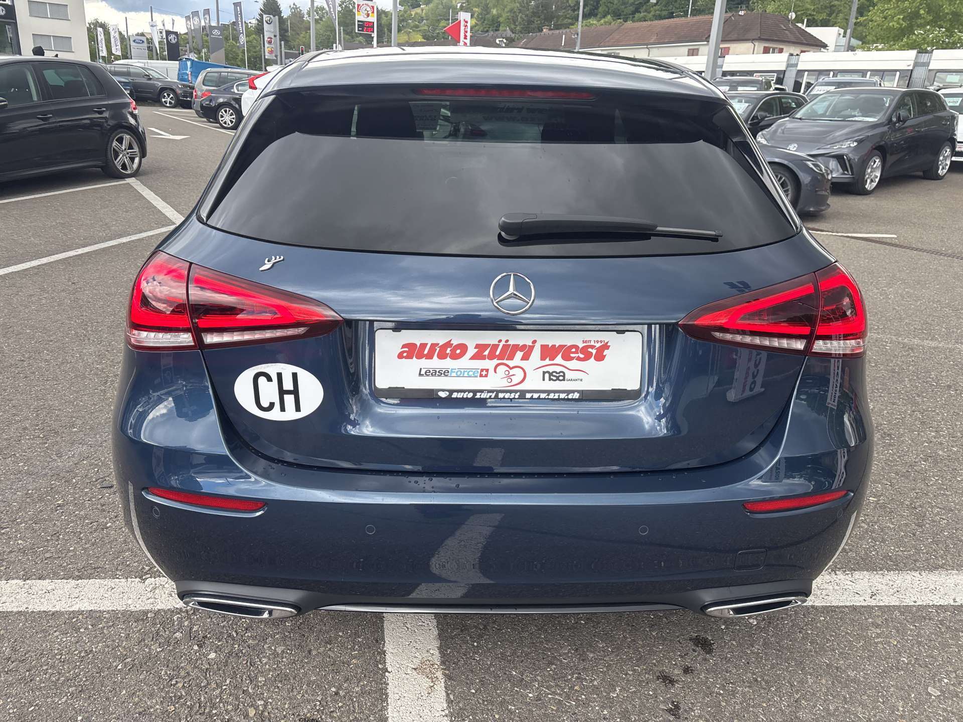 MERCEDES-BENZ A 180 Progressive Edition DCT-Automat-image-11