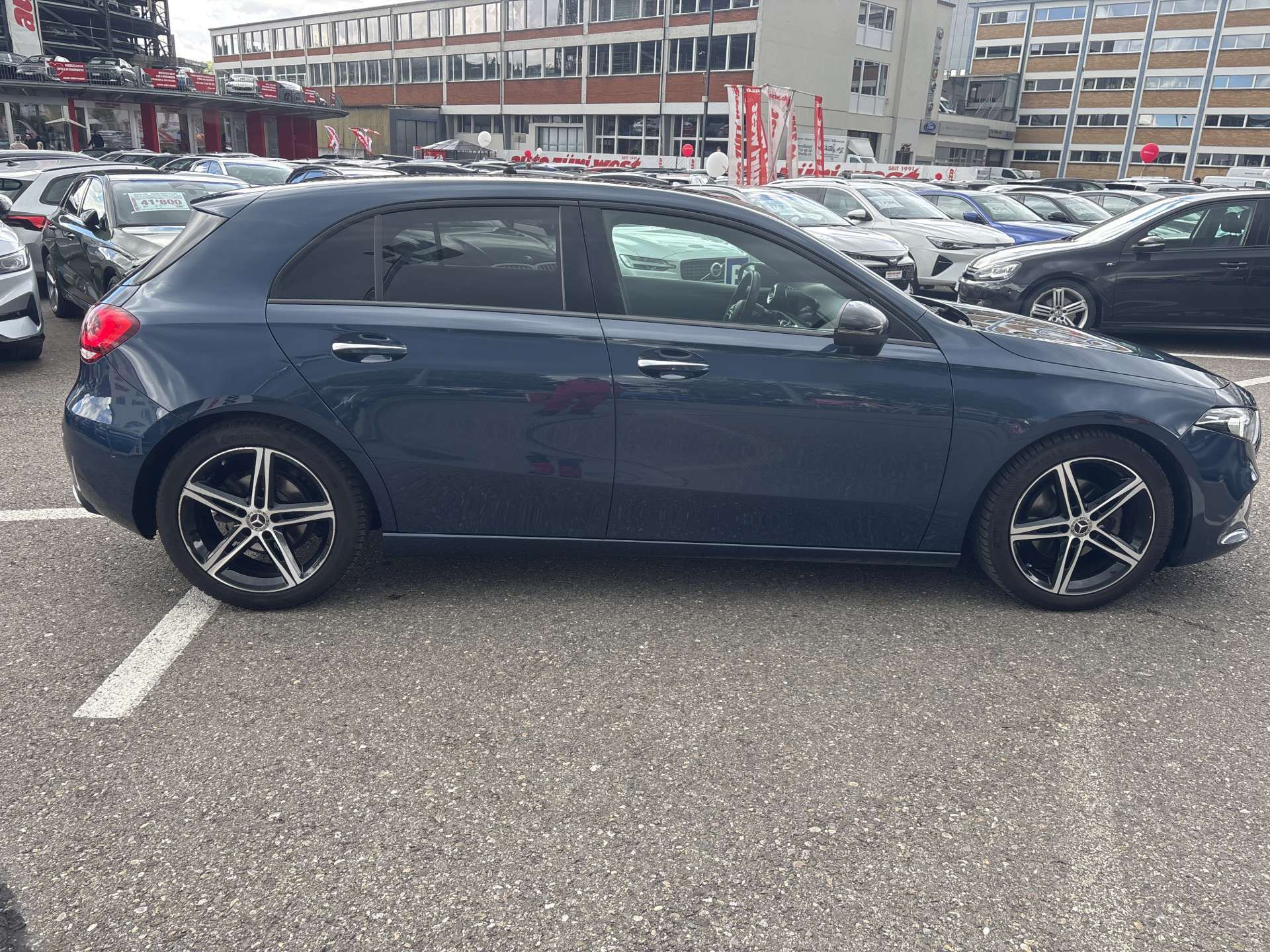 MERCEDES-BENZ A 180 Progressive Edition DCT-Automat-image-12