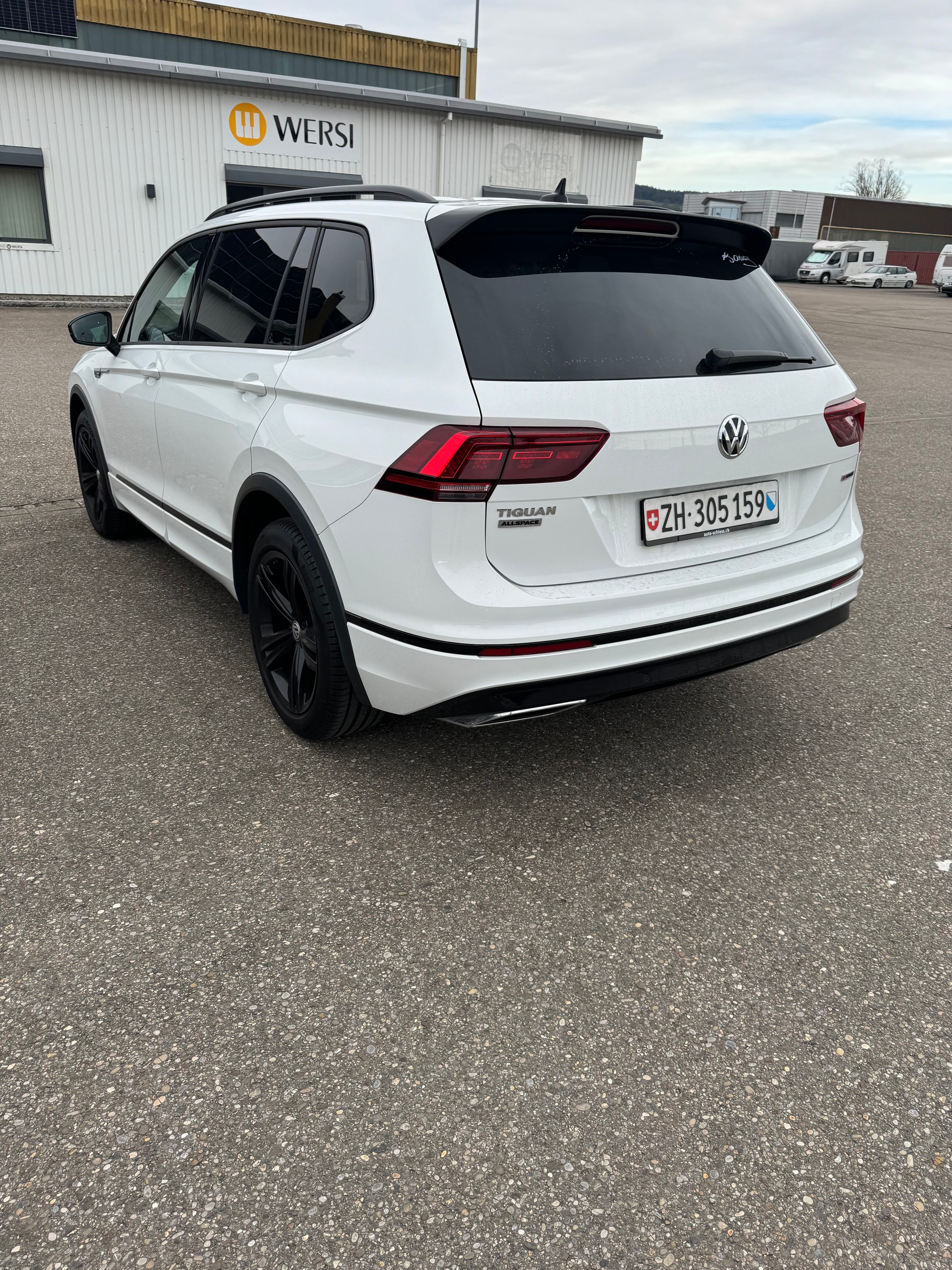 VW Tiguan 2.0 TDI Allspace SCR R-Line DSG-image-8