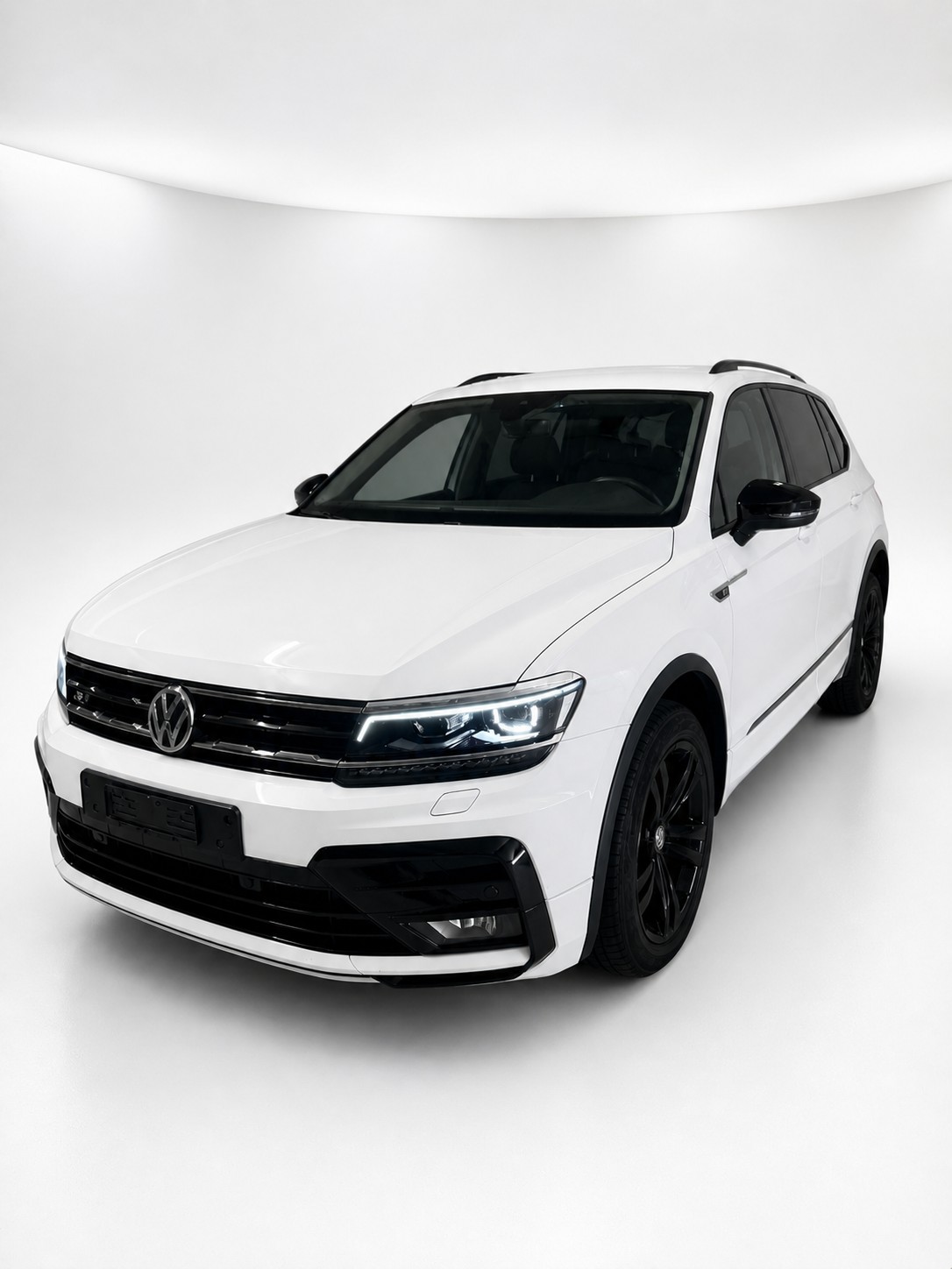 VW Tiguan 2.0 TDI Allspace SCR R-Line DSG-image-1