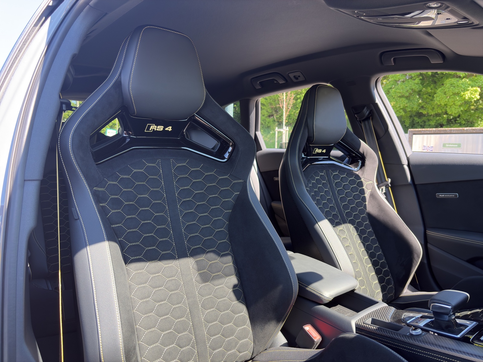 AUDI RS4 Avant 2.9 V6 TFSI 25 year edition quattro T-Tronic-image-6