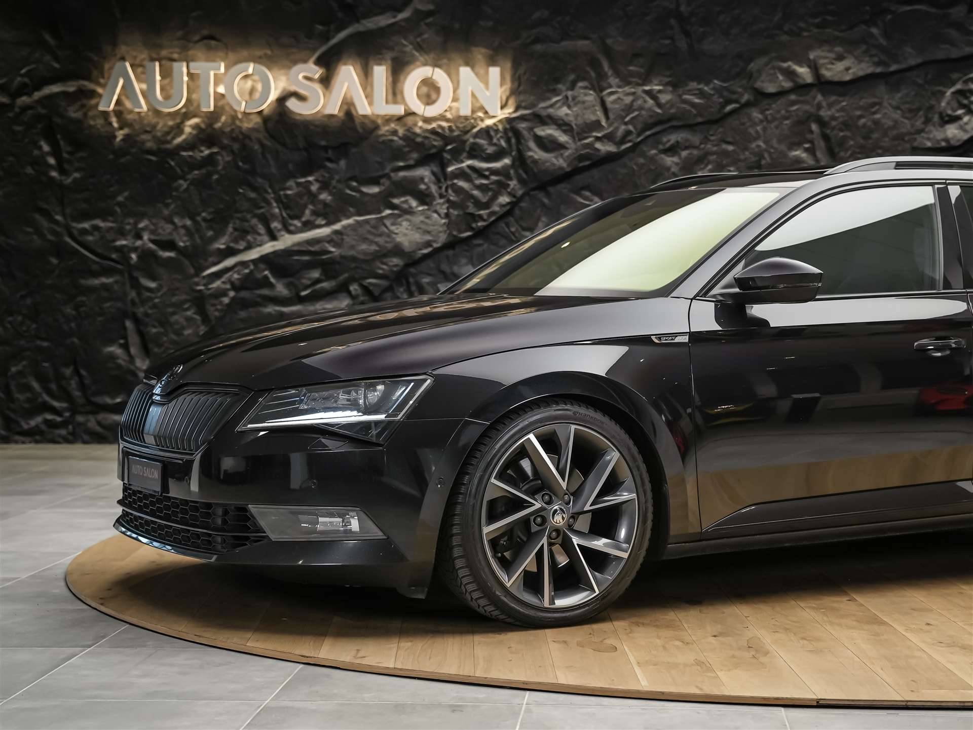 SKODA Superb Combi 2.0 TSI SportLine+ DSG 4x4 *CH-Auto*Panorama*ACC*-image-15