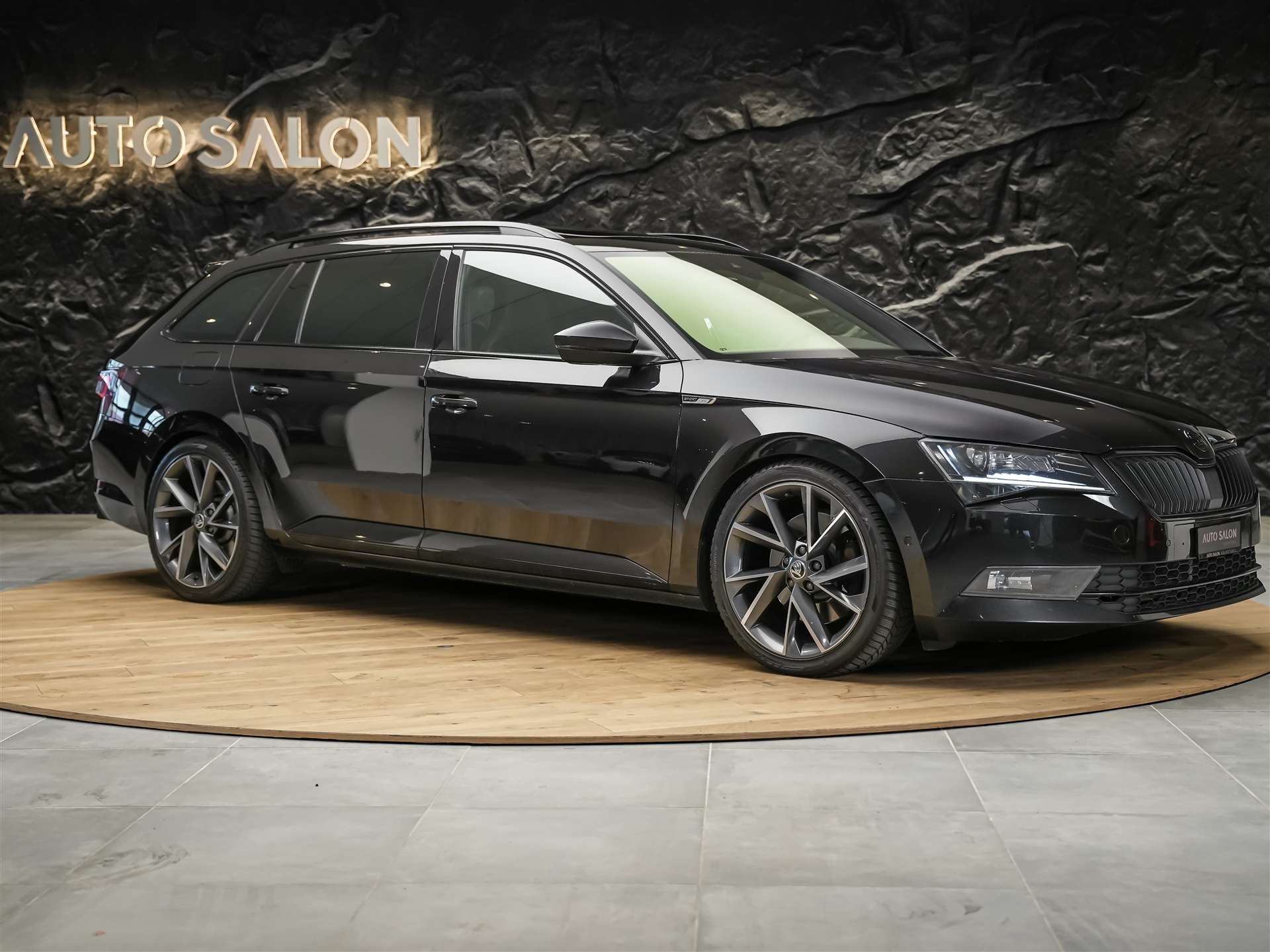 SKODA Superb Combi 2.0 TSI SportLine+ DSG 4x4 *CH-Auto*Panorama*ACC*-image-5