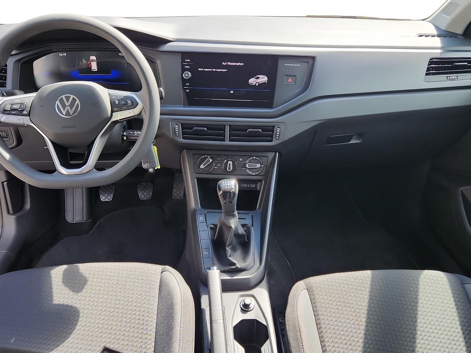VW Polo 1.0 TSI Basis-image-9