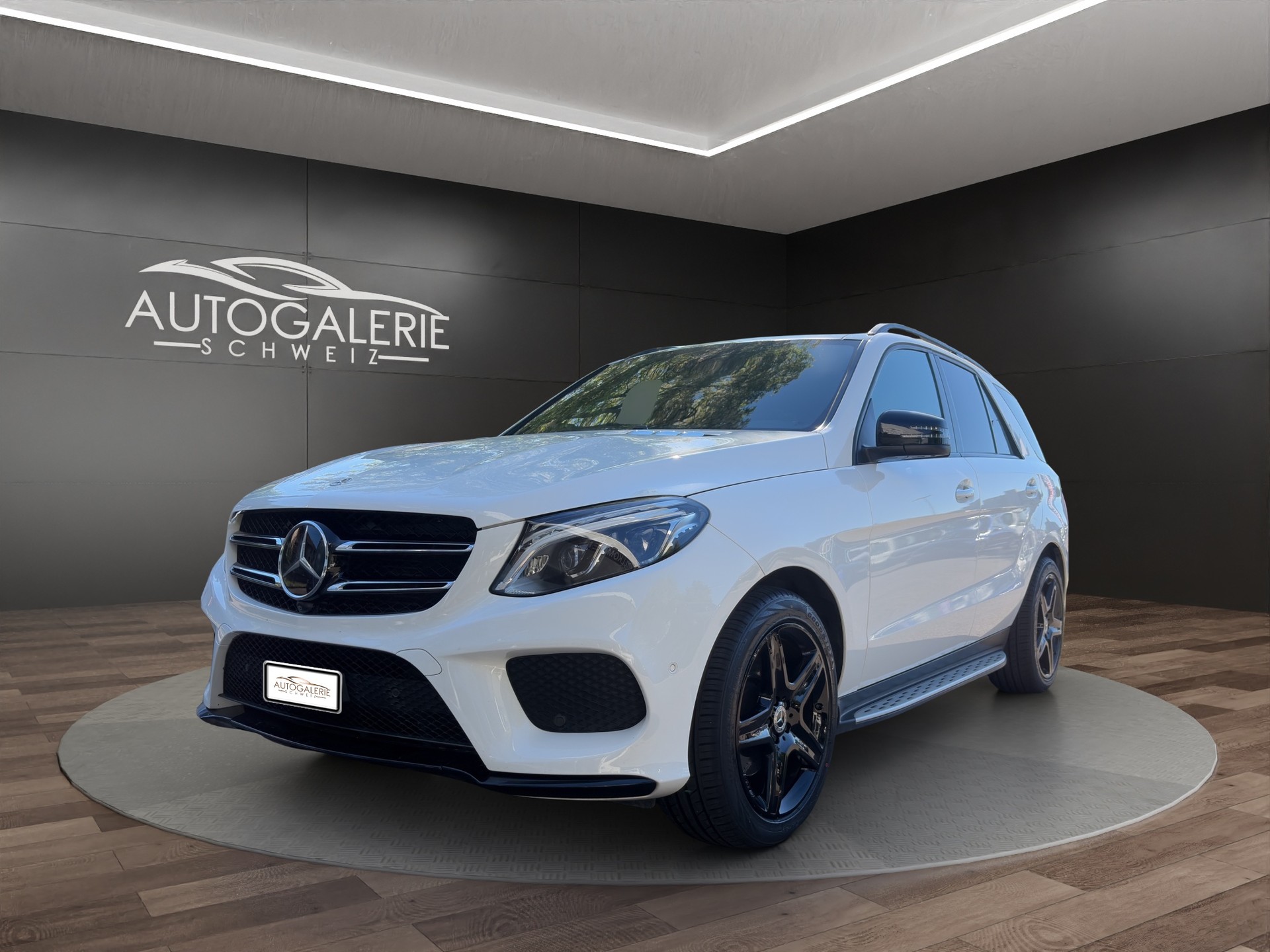 MERCEDES-BENZ GLE 350 d AMG Line Executive 4Matic 9G-Tronic | CH | Night | Panorama | Comand | AHK | Airmatic |-image-0