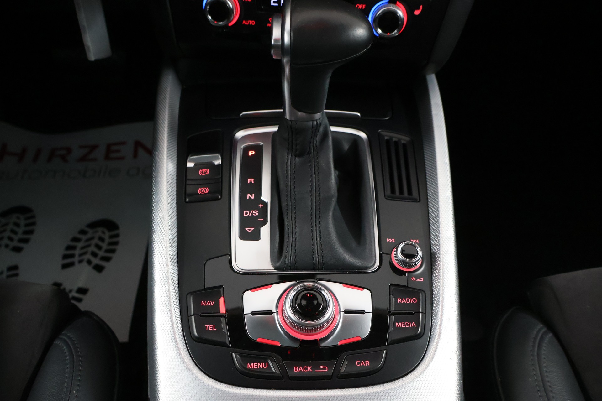AUDI Q5 2.0 TFSI quattro S line tiptronic-image-17