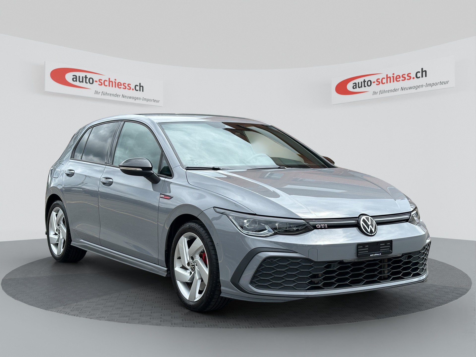 VW Golf 2.0 TSI GTI DSG Black-image-0