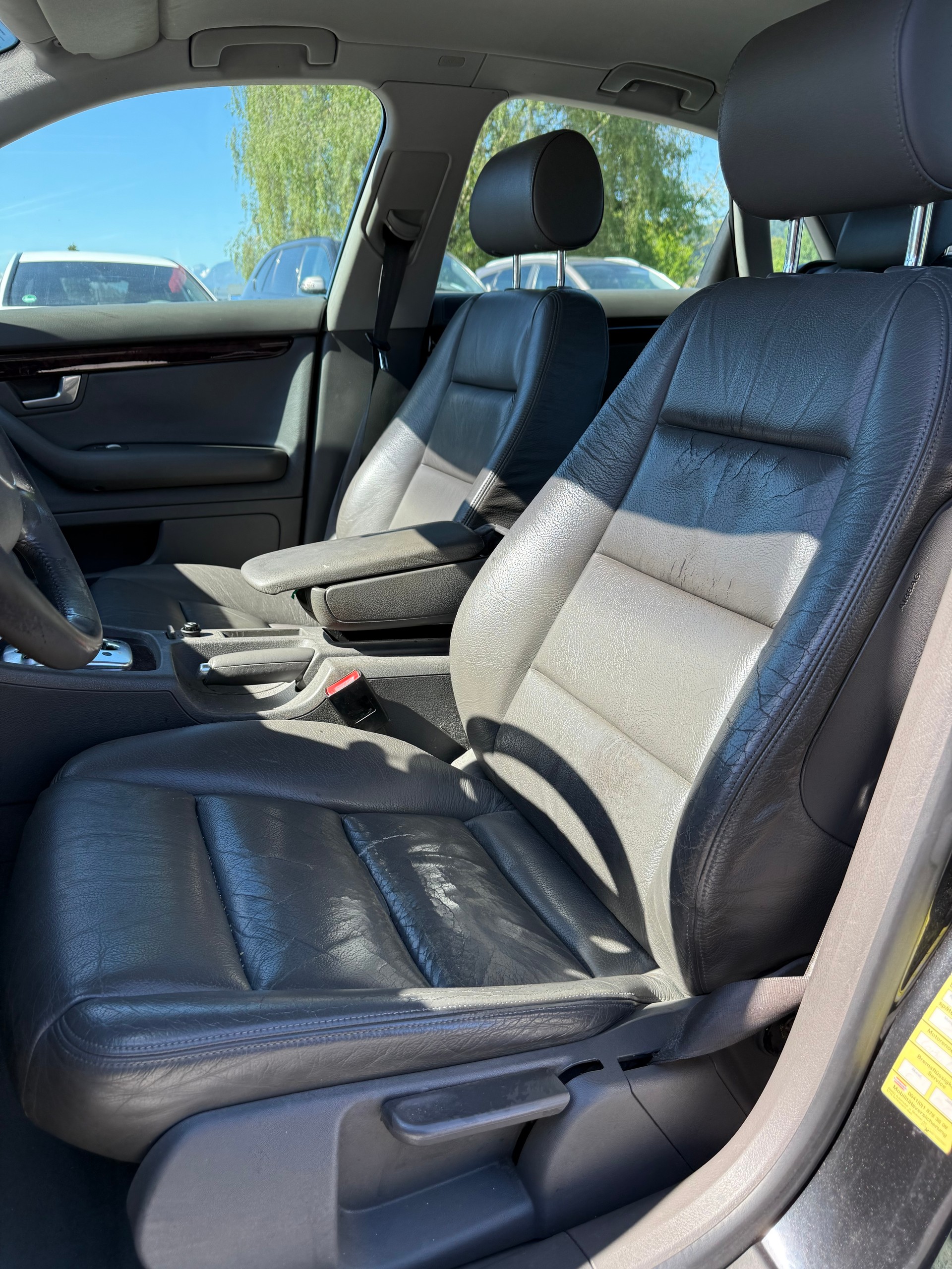 AUDI A4 3.0 V6 quattro-image-6