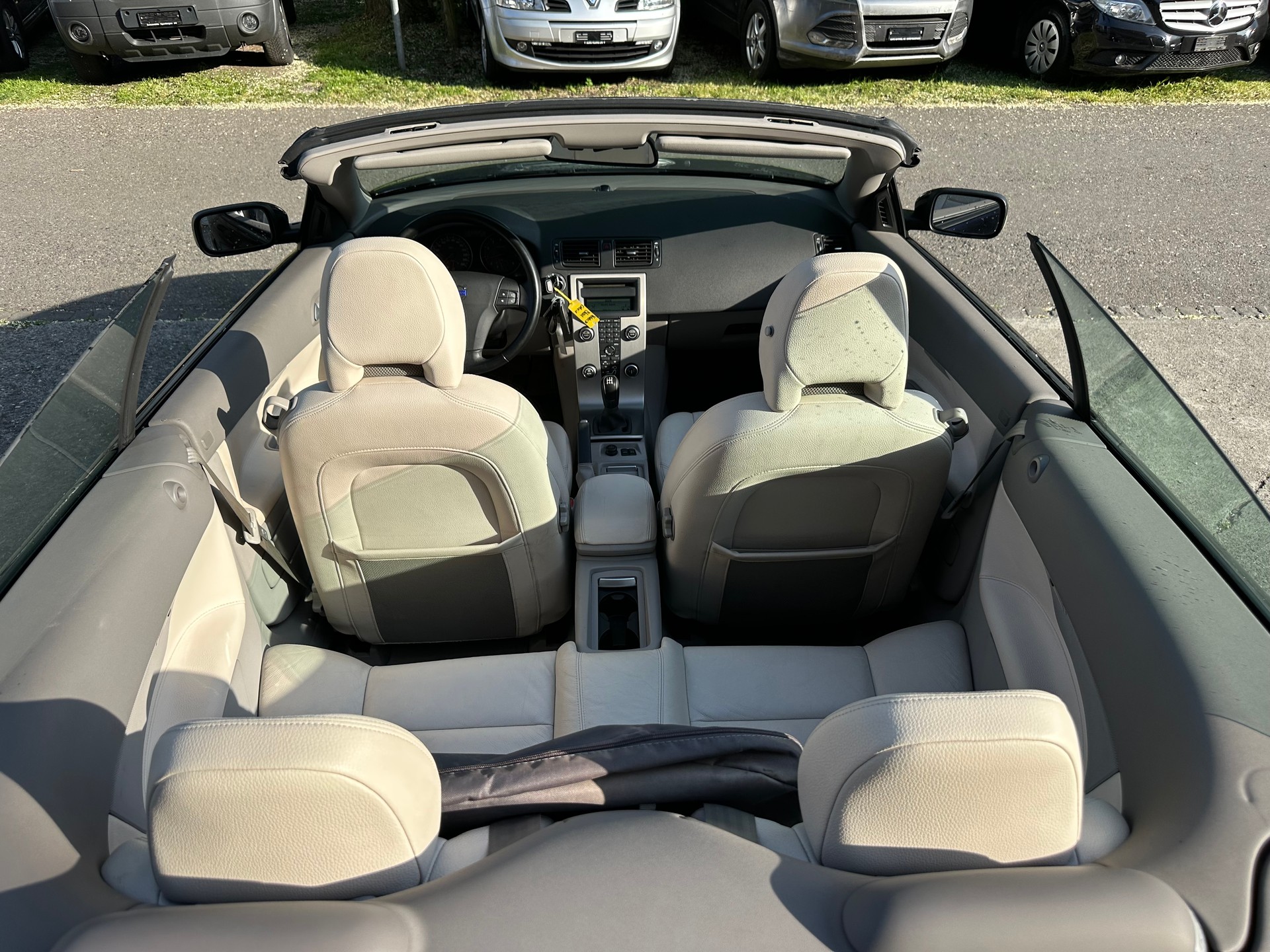 VOLVO C70 2.4i Momentum-image-6