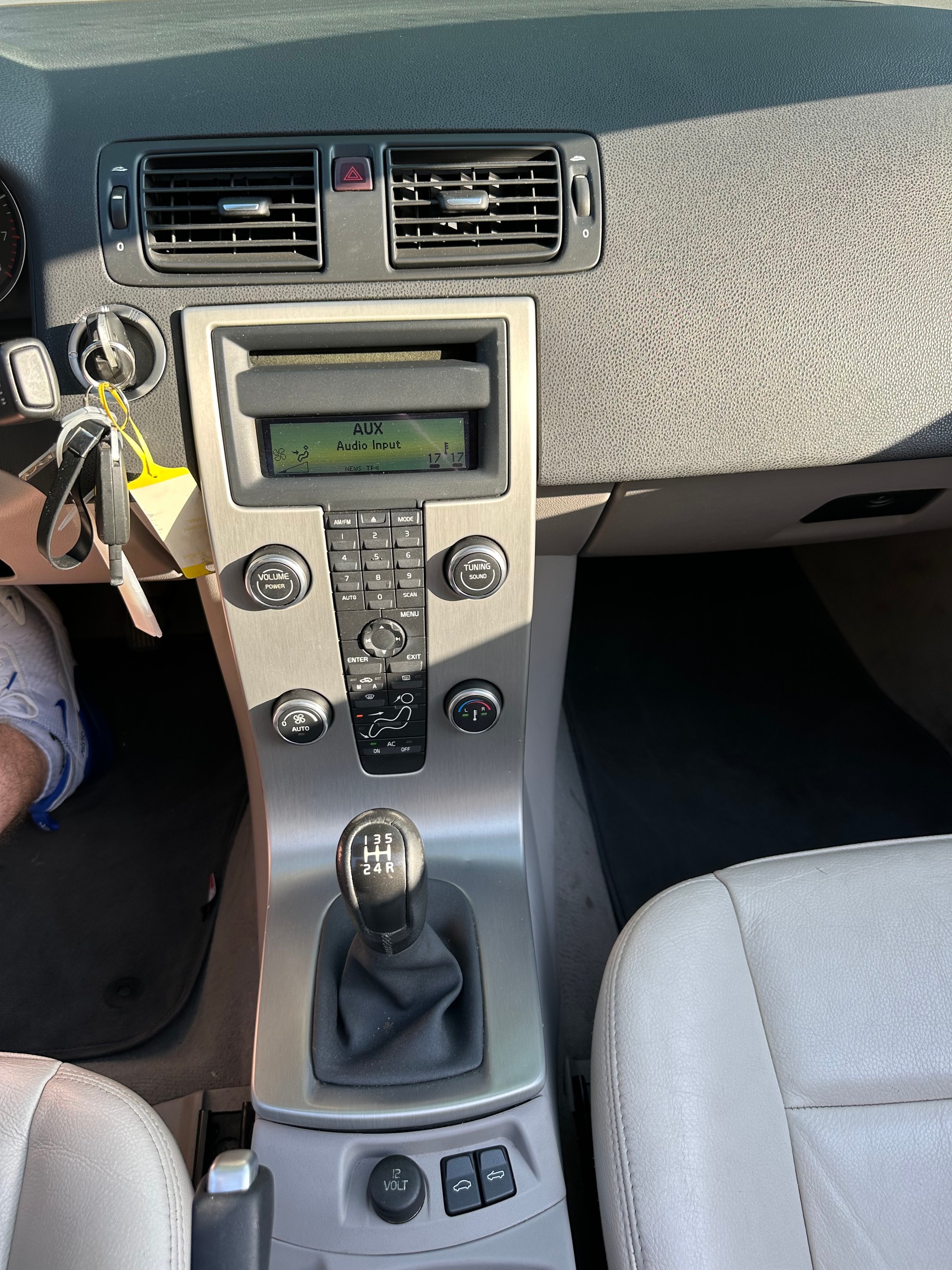 VOLVO C70 2.4i Momentum-image-10