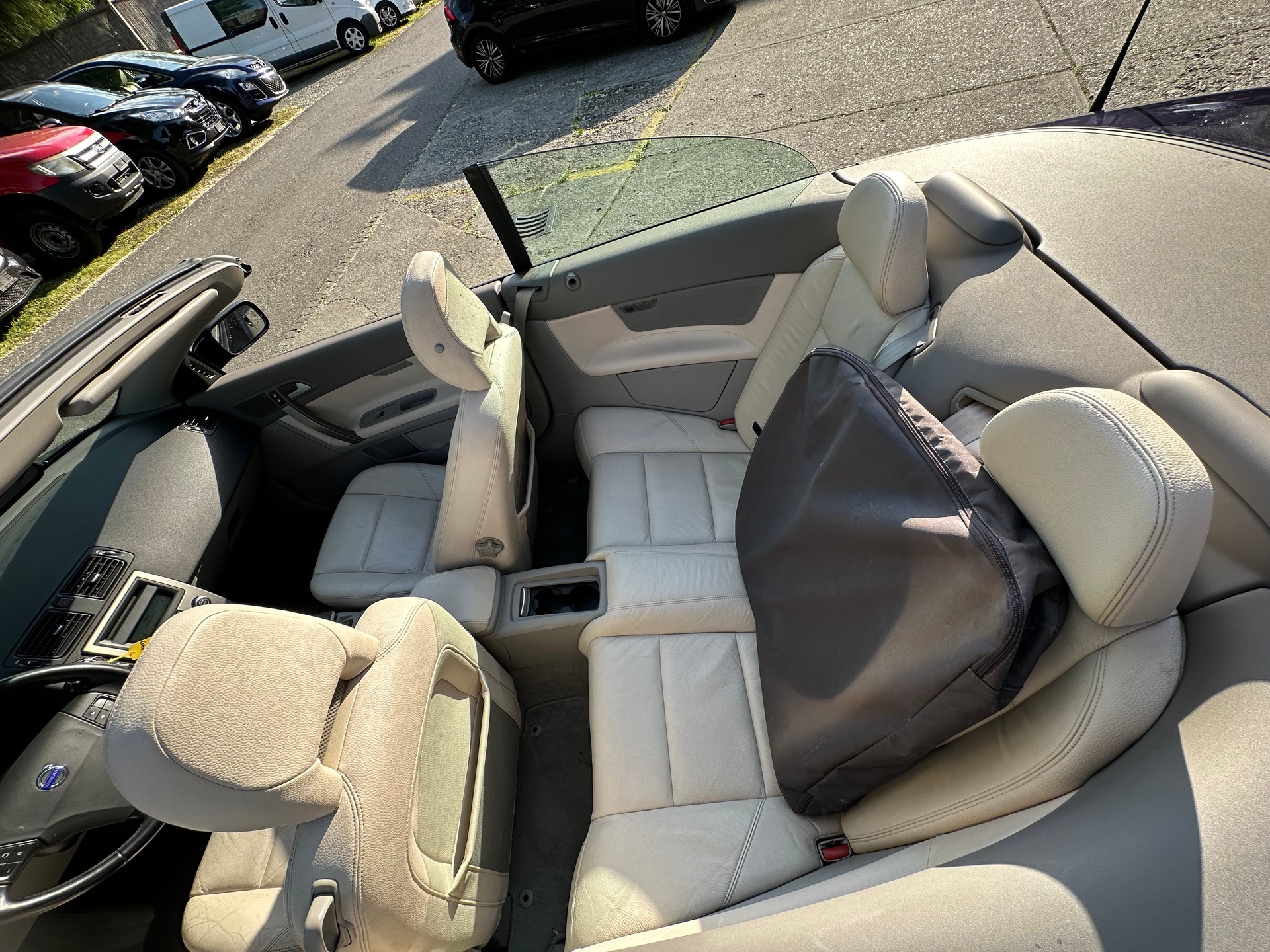 VOLVO C70 2.4i Momentum-image-7