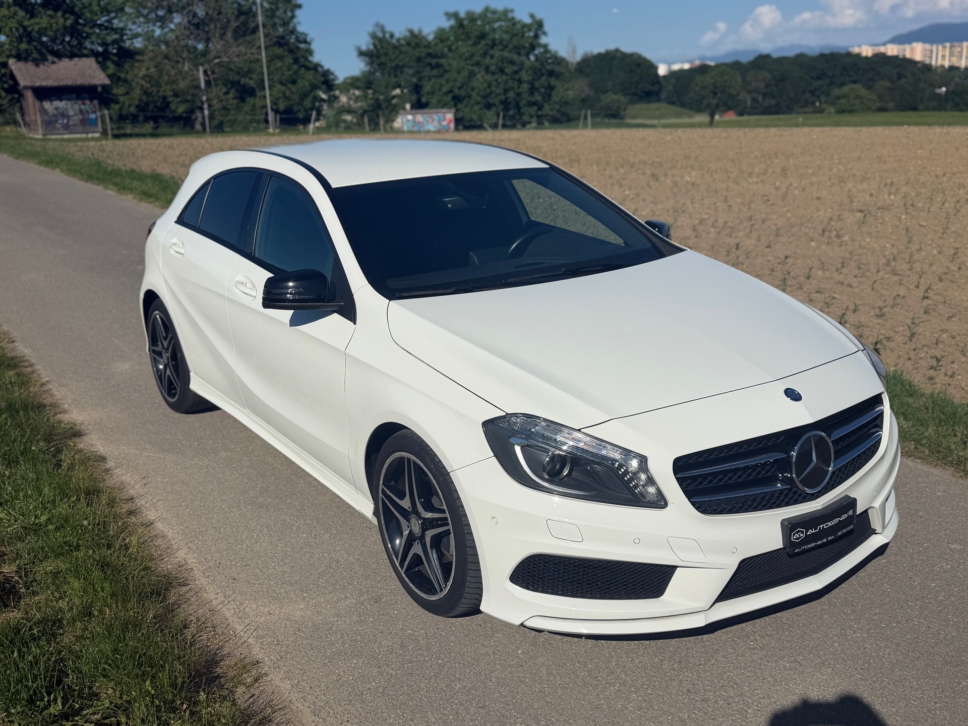 MERCEDES-BENZ A 180 AMG Line 7G-DCT-image-7
