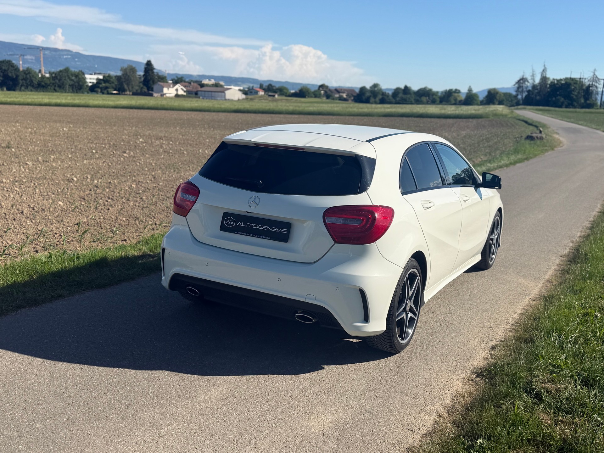 MERCEDES-BENZ A 180 AMG Line 7G-DCT-image-8