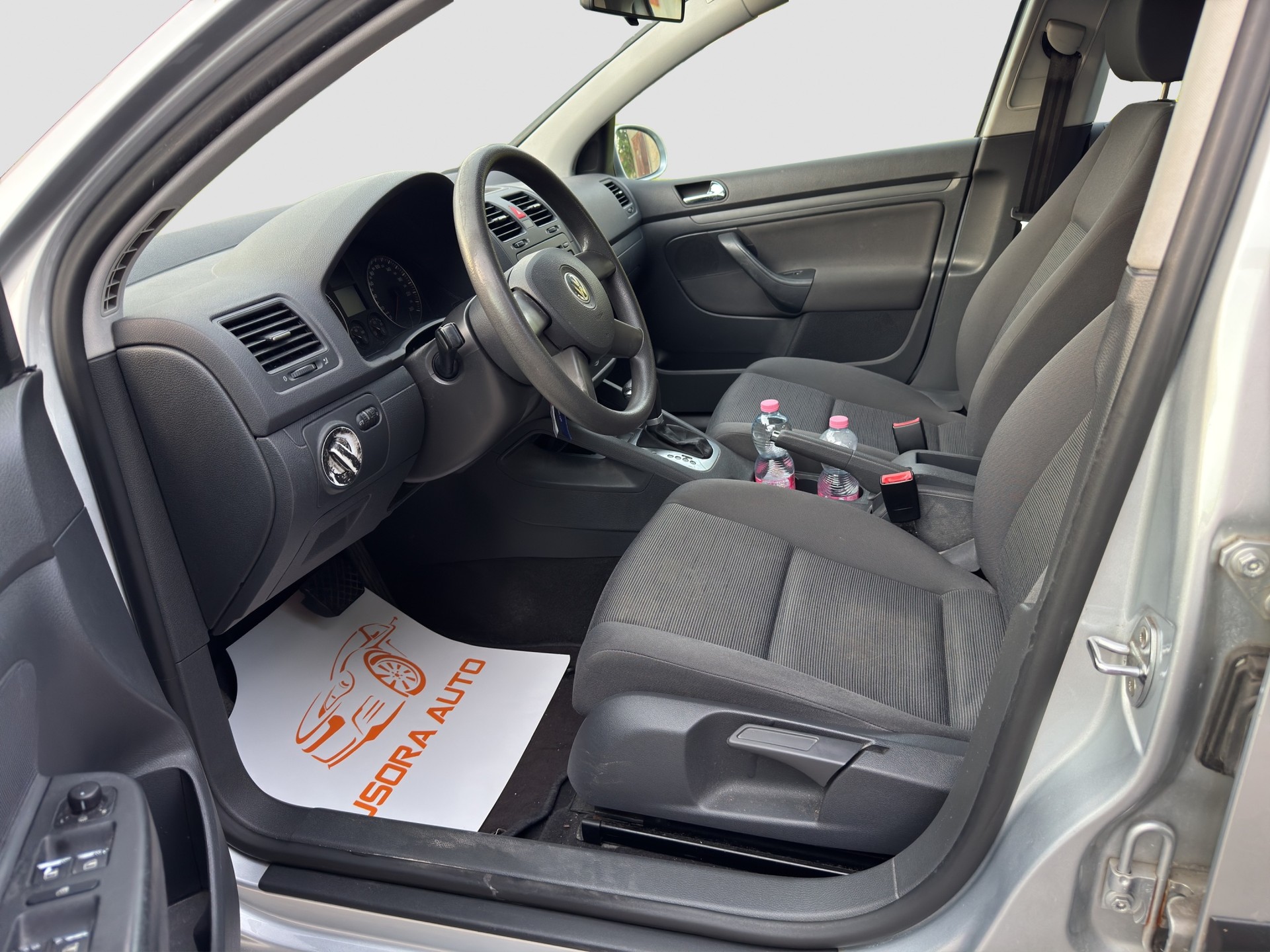 VW GOLF-image-11