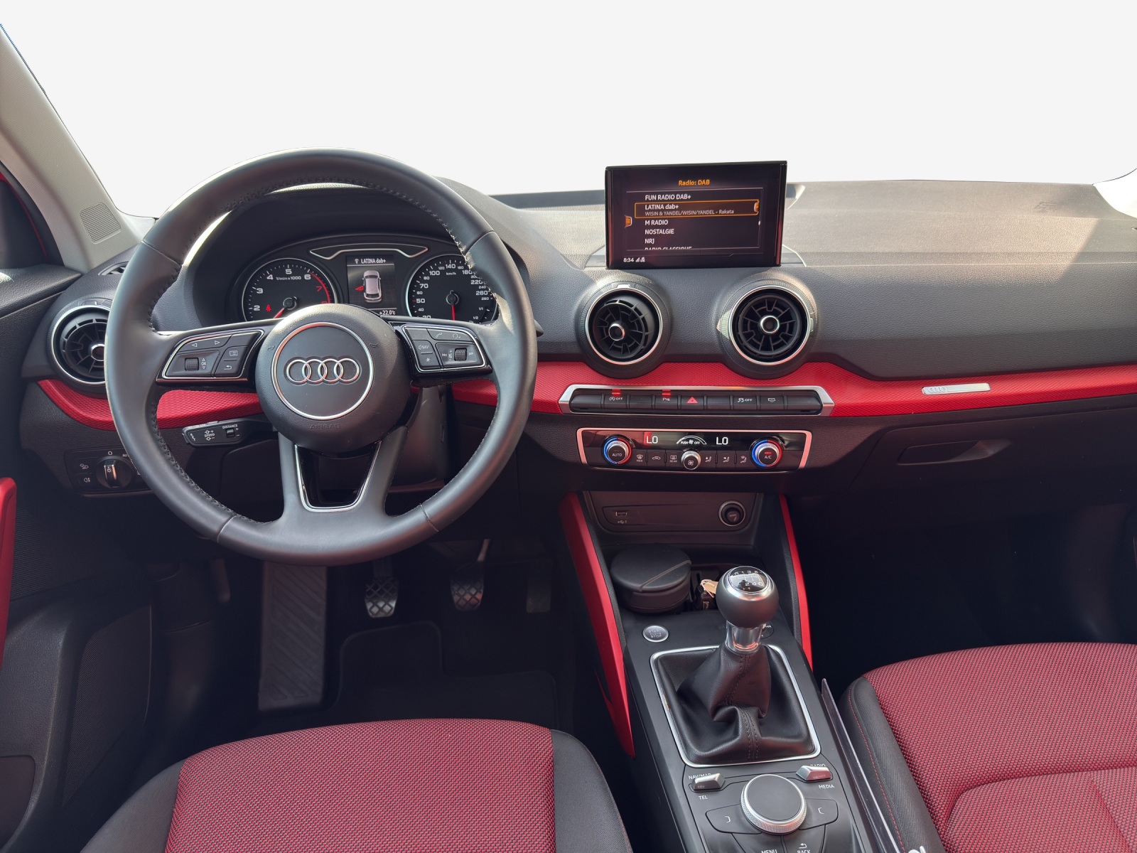 AUDI Q2 1.4 TFSI sport-image-8