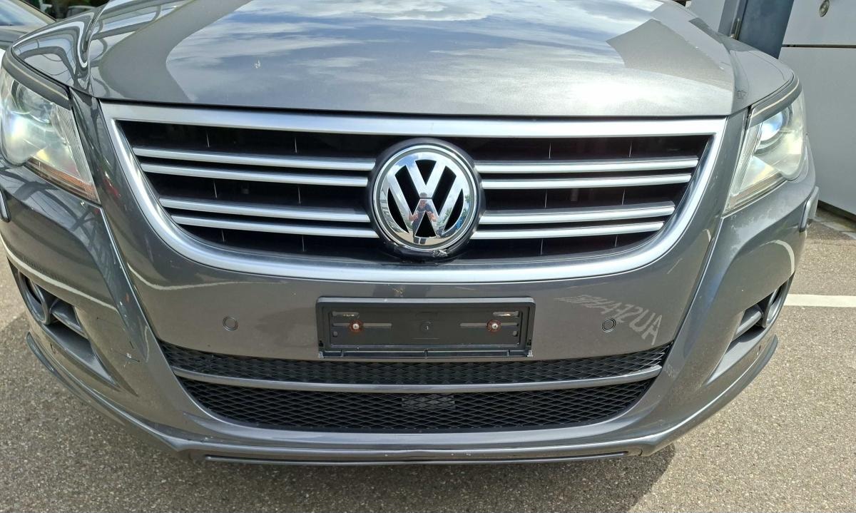 VW Tiguan 2.0 TDI Sport R-LINE DSG-image-3
