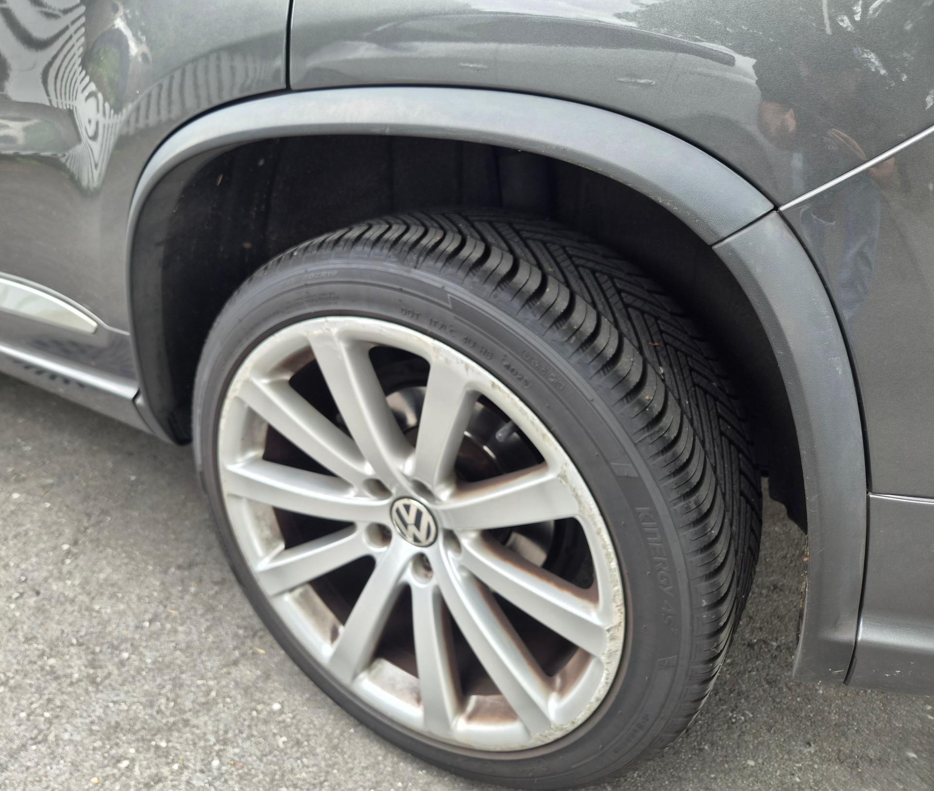 VW Tiguan 2.0 TDI Sport R-LINE DSG-image-7