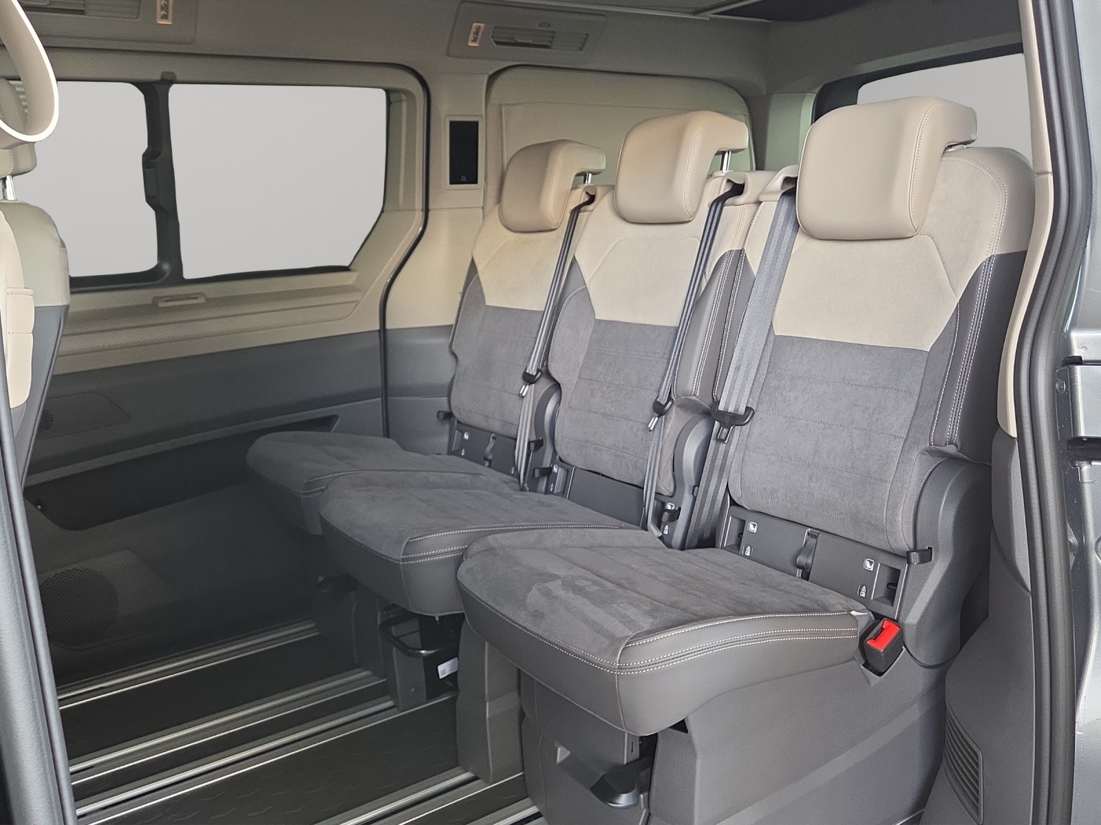 VW California 2.0 TDI Beach Tour Liberty-image-8