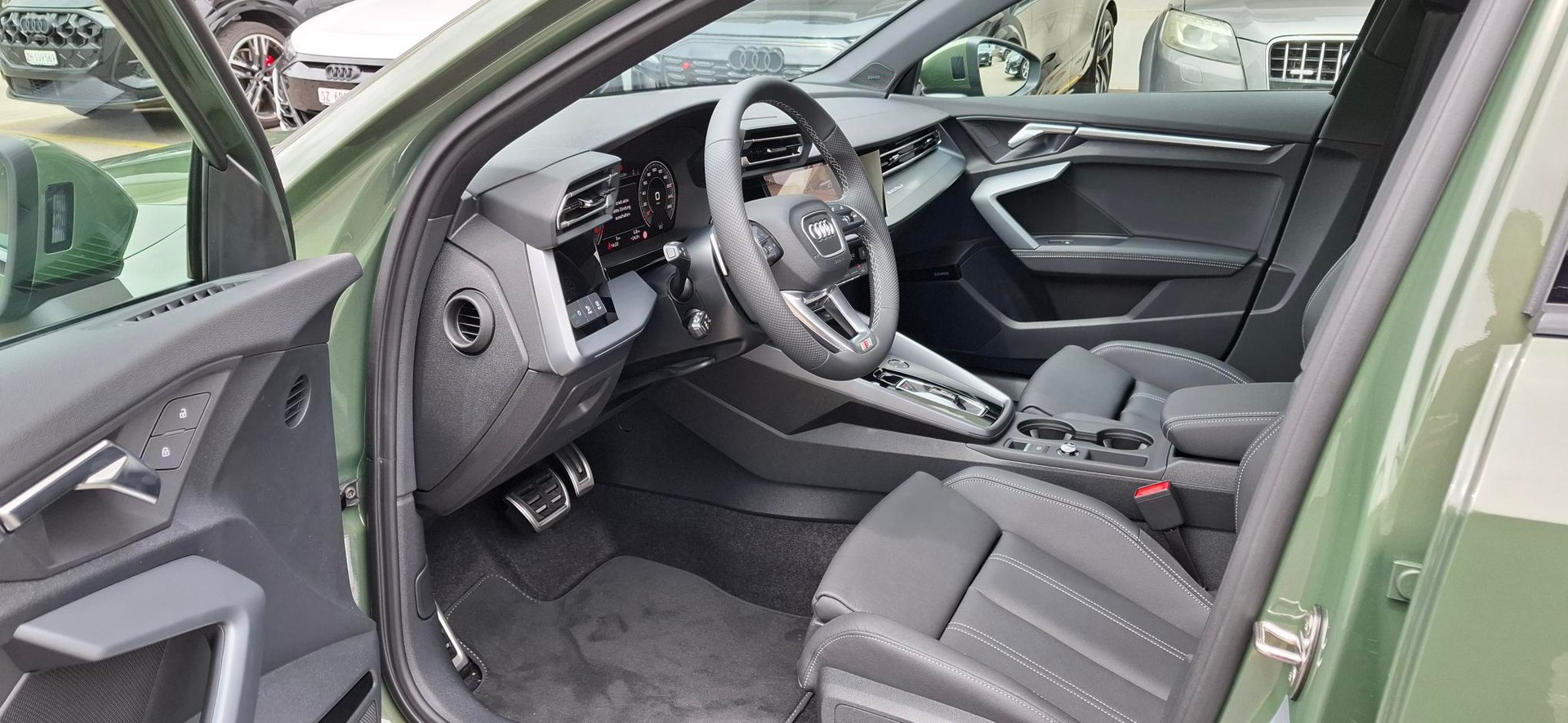 AUDI A3 Sportback TFSI 150 kW quattro S line S tronic-image-7