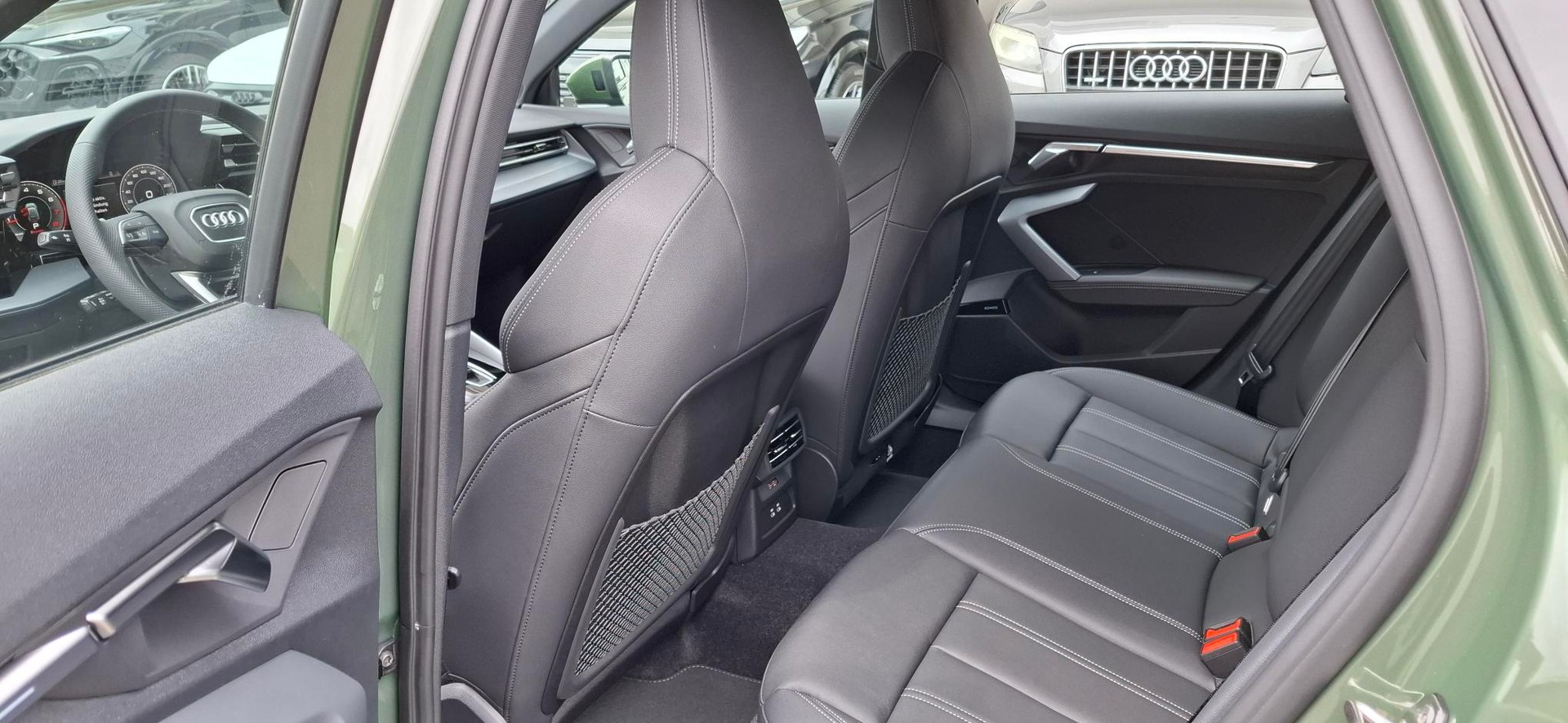 AUDI A3 Sportback TFSI 150 kW quattro S line S tronic-image-9