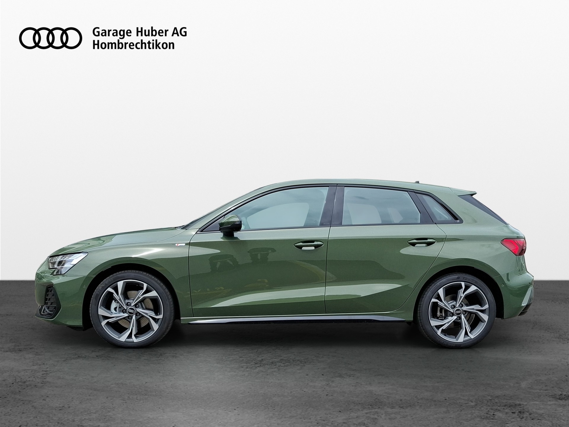 AUDI A3 Sportback TFSI 150 kW quattro S line S tronic-image-1