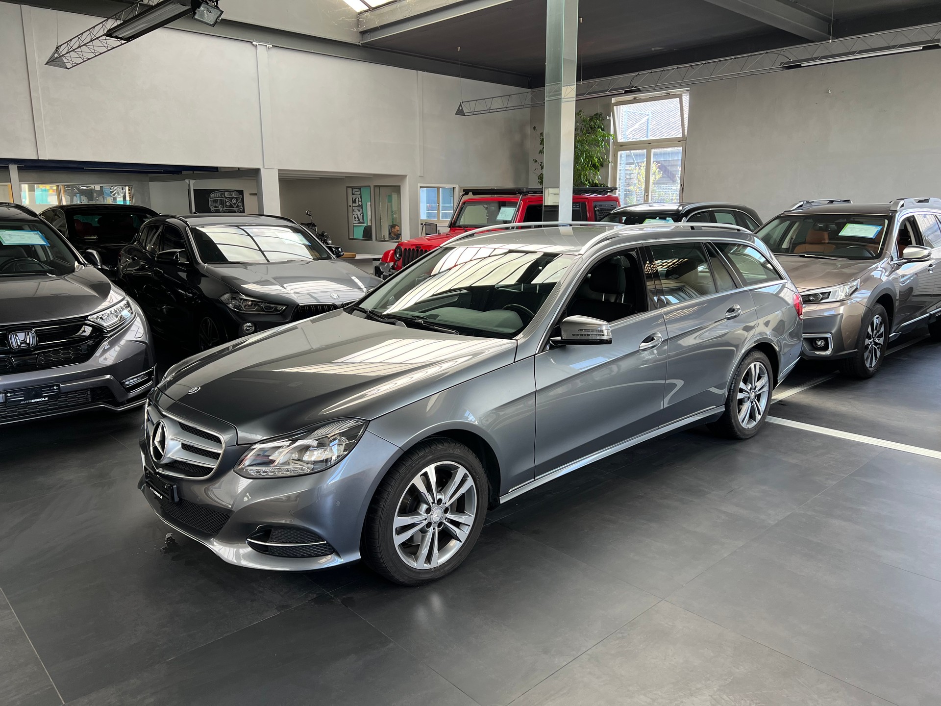 MERCEDES-BENZ E 250 BlueTEC Avantgarde 4Matic 7G-Tronic-image-0