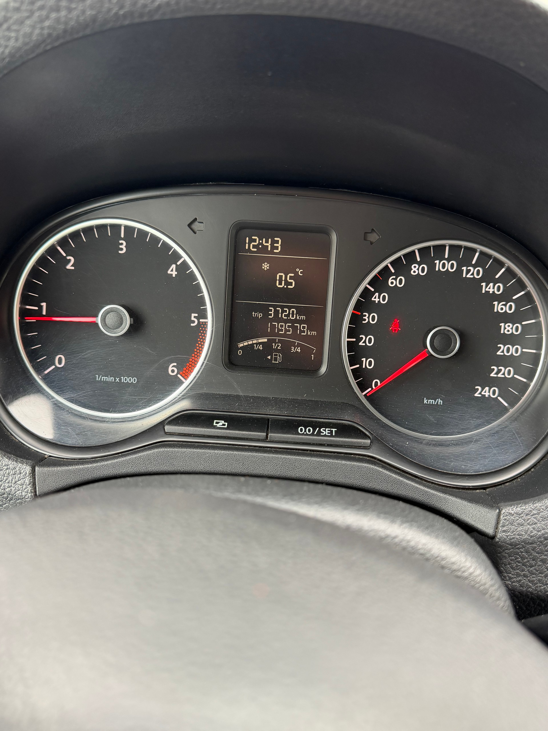VW AMAROK-image-5