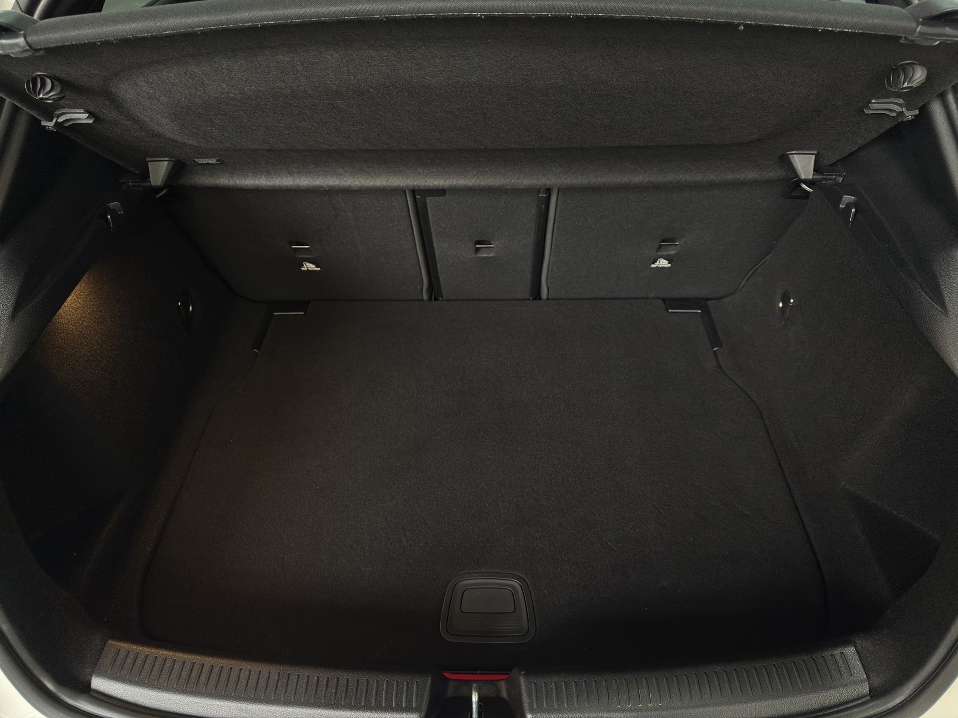 MERCEDES-BENZ A 200 7G-DCT AMG Line Special Edition "Pano-RF.-Kamera-19"Alu"-image-23