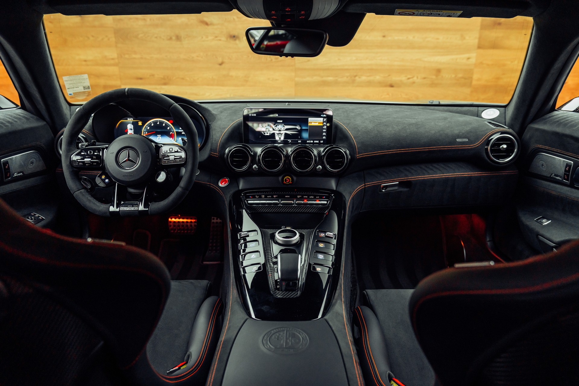 MERCEDES-BENZ AMG GT Black Series-image-6
