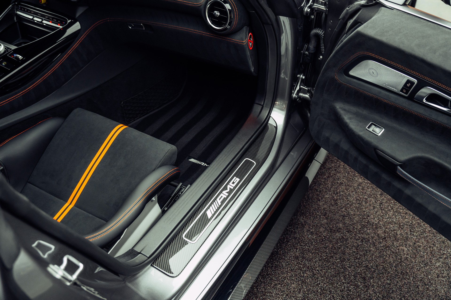 MERCEDES-BENZ AMG GT Black Series-image-14