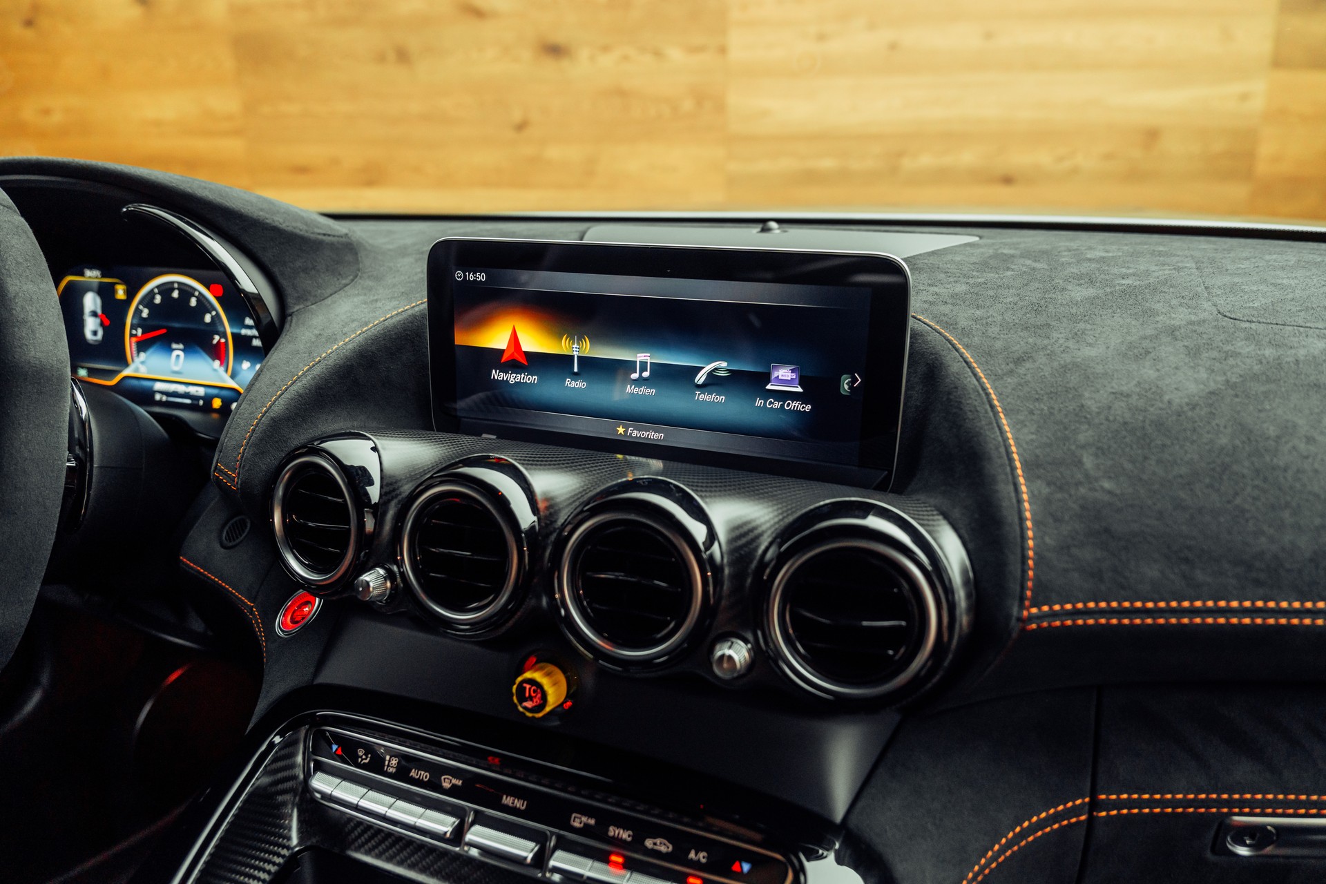 MERCEDES-BENZ AMG GT Black Series-image-12