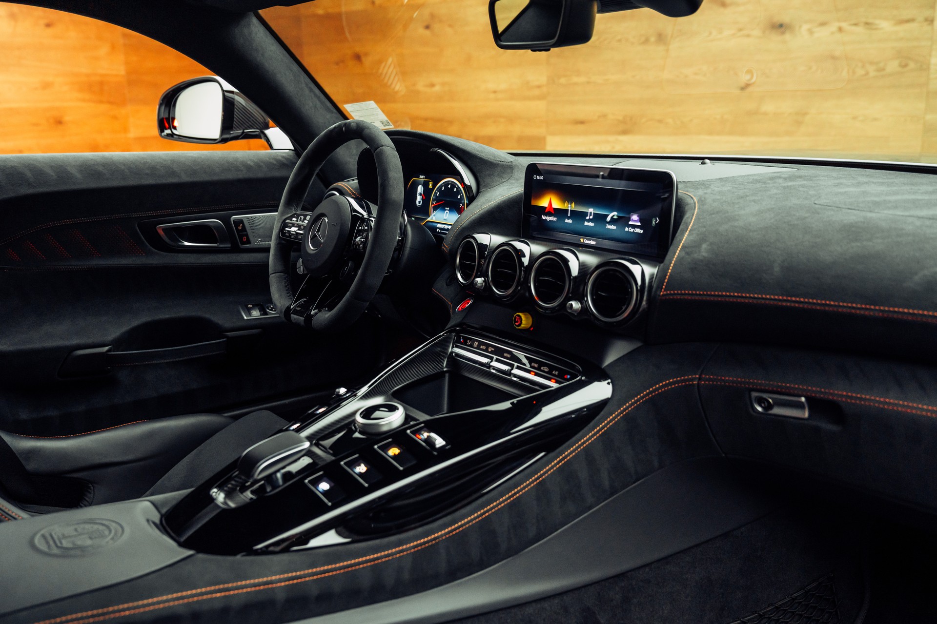 MERCEDES-BENZ AMG GT Black Series-image-5