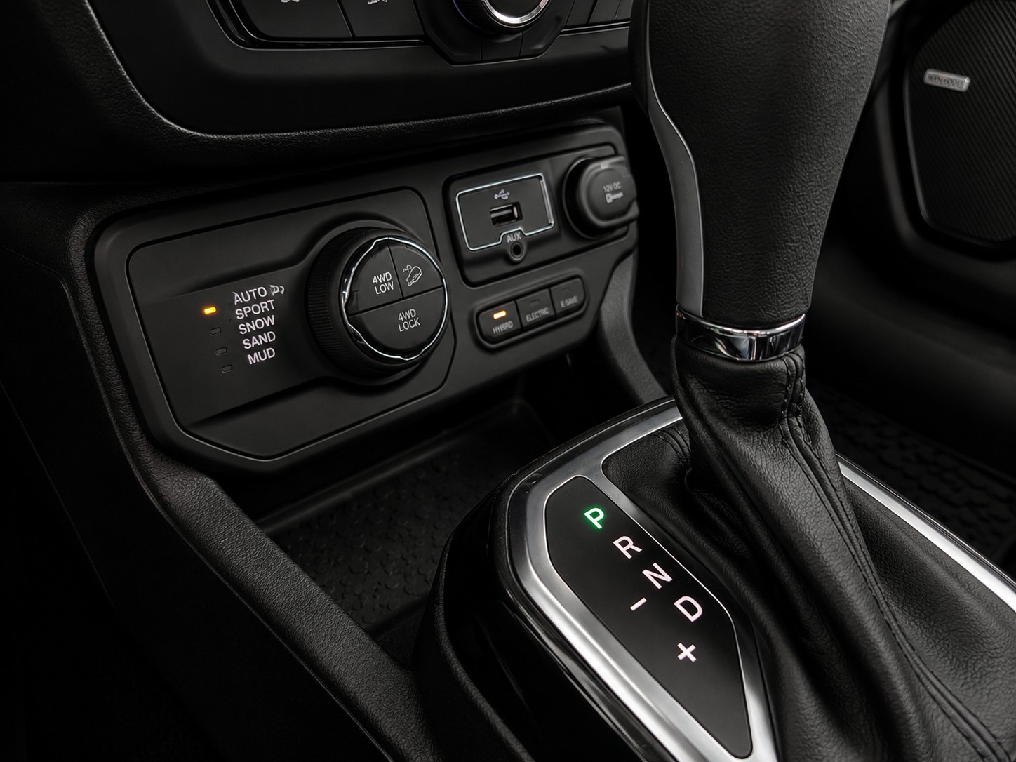 JEEP Renegade 1.3 T PHEV S AWD-image-12