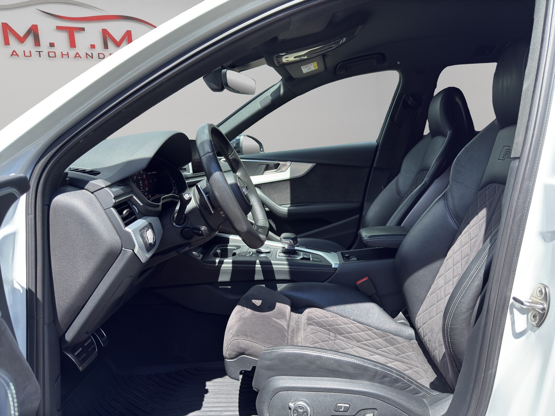 AUDI RS4 Avant 2.9 TFSI quattro tiptronic-image-14