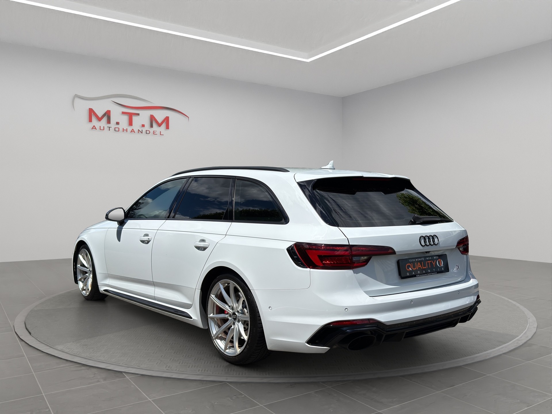 AUDI RS4 Avant 2.9 TFSI quattro tiptronic-image-8