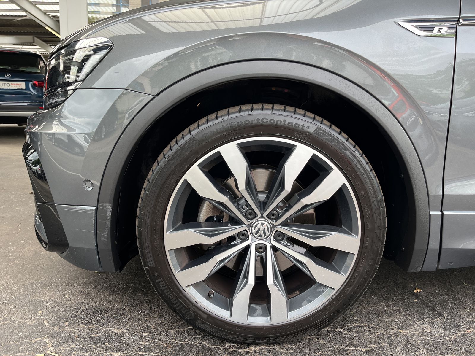 VW Tiguan 2.0TSI Highline 4Motion-image-4