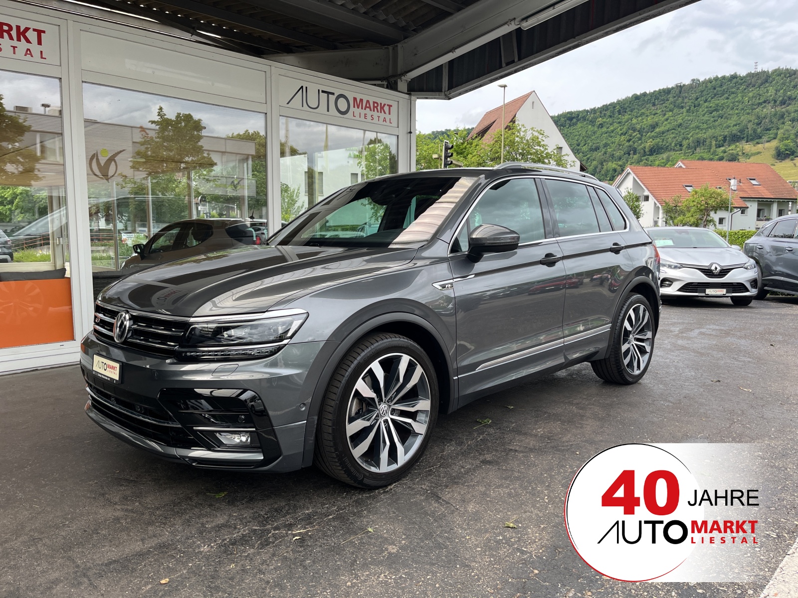 VW Tiguan 2.0TSI Highline 4Motion-image-0