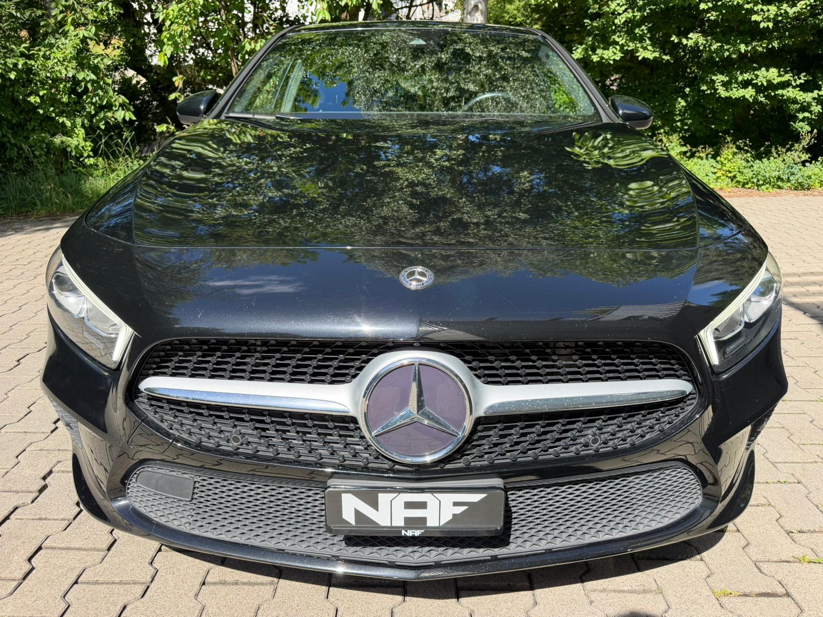 MERCEDES-BENZ A 200 Style 7G-DCT-image-7