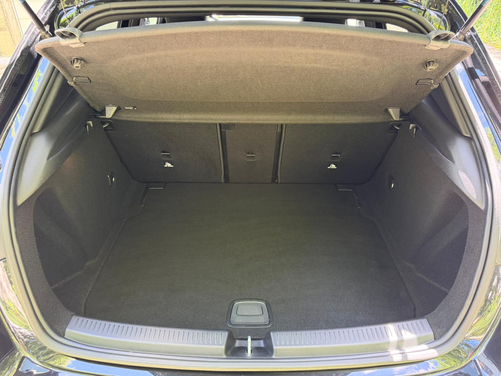 MERCEDES-BENZ A 200 Style 7G-DCT-image-13