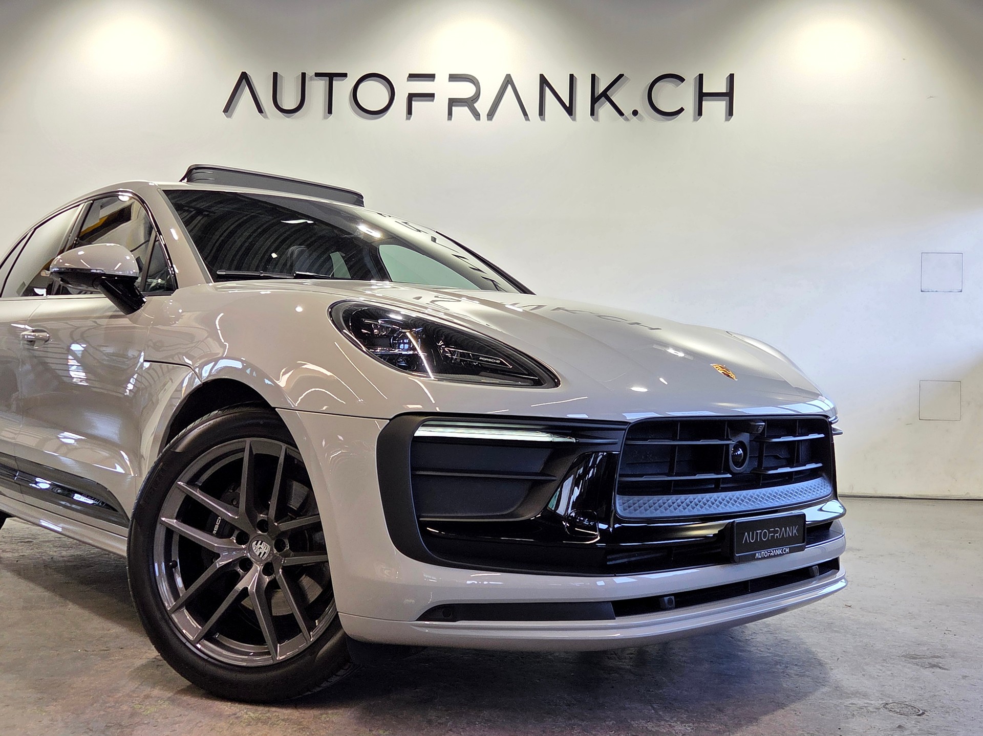 PORSCHE Macan 2.0 T-image-7