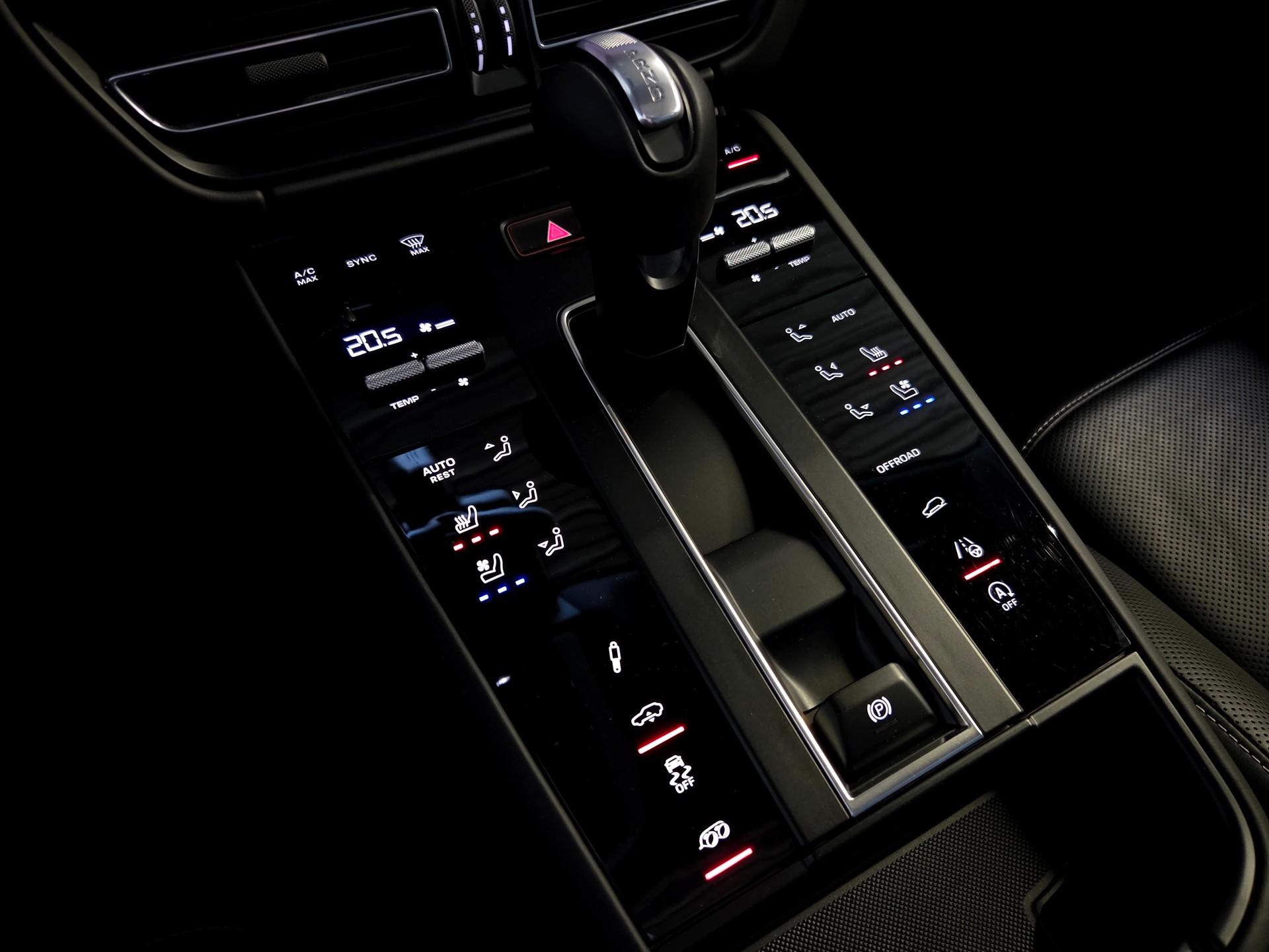 PORSCHE Macan 2.0 T-image-5