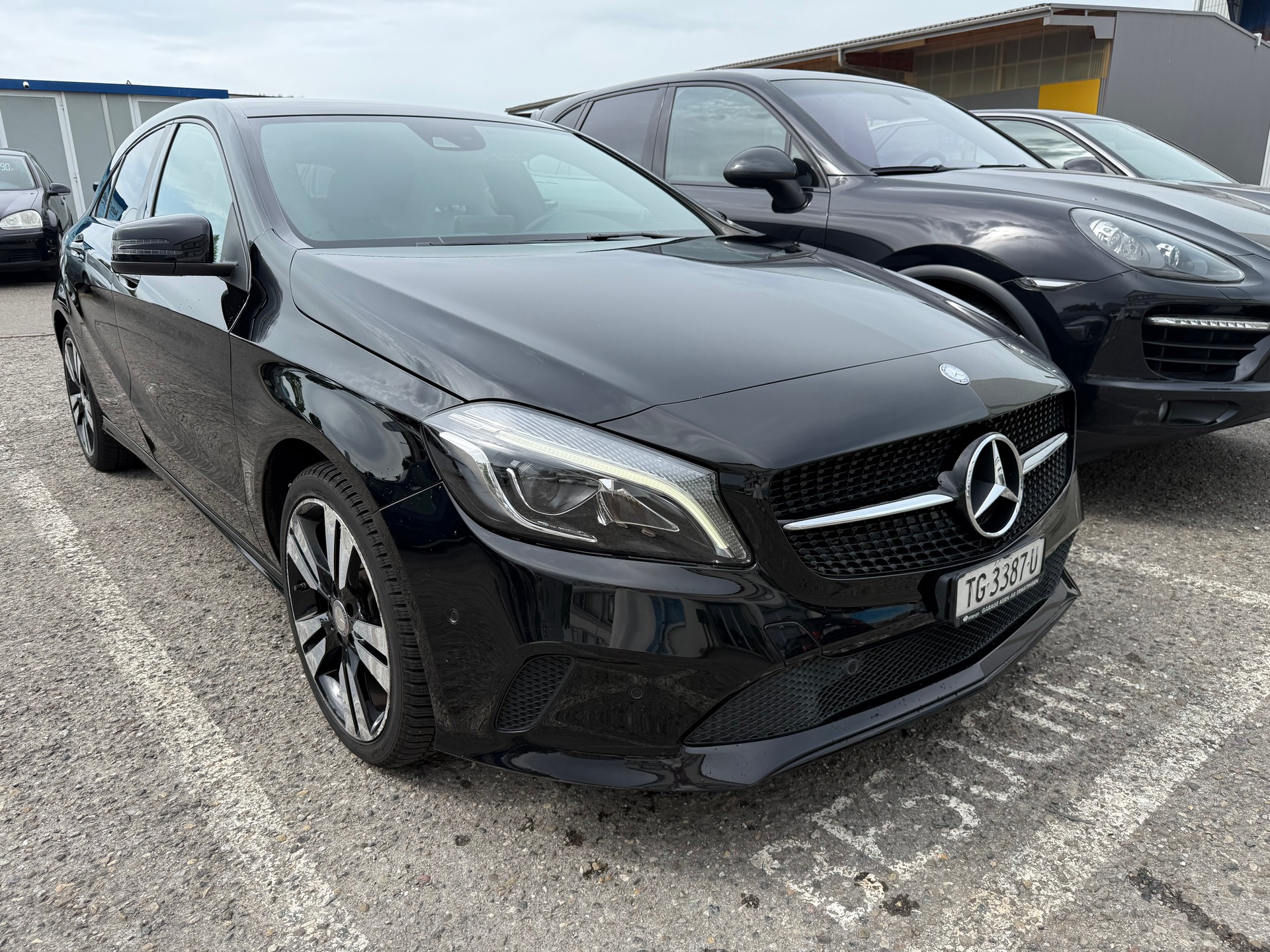 MERCEDES-BENZ A 180 Night Star 7G-DCT-image-1