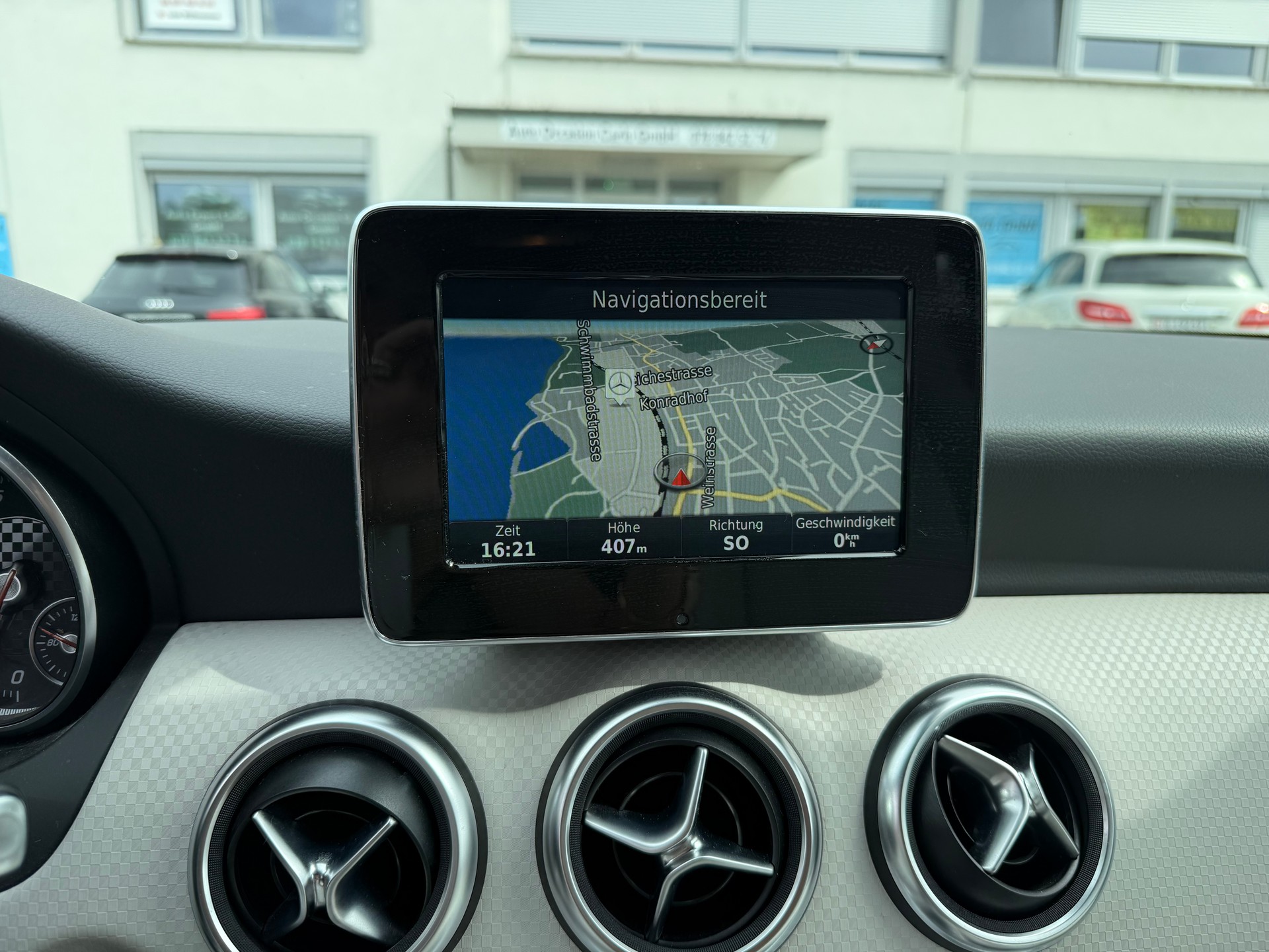 MERCEDES-BENZ A 180 Night Star 7G-DCT-image-7